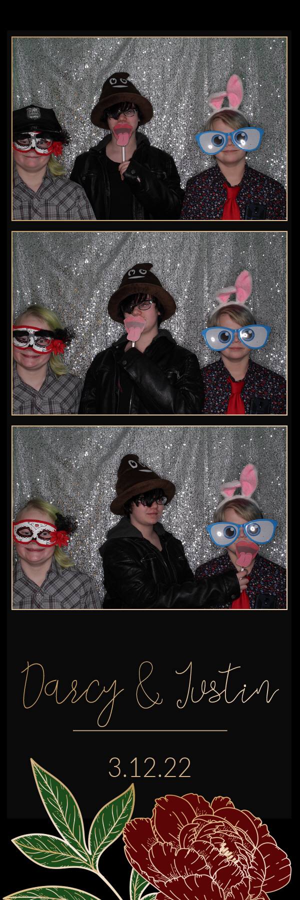 Darcy and Justin's Wedding | View more photos from the event at gallery.photoboothbillings.com/u/PhotoBoothBillings/Darcy-and-Justins-Wedding