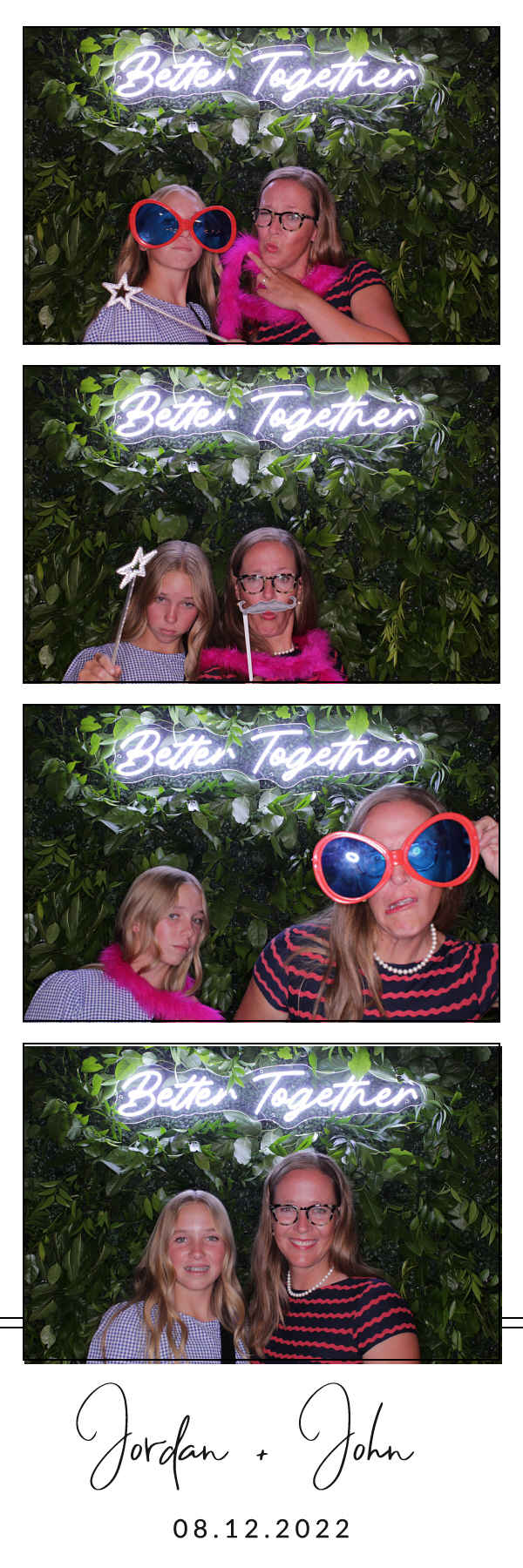 Jordan and John's Wedding | View more photos from the event at gallery.photoboothbillings.com/u/PhotoBoothBillings/Jordan-and-Johns-Wedding