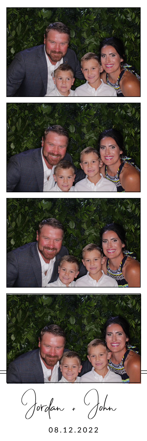 Jordan and John's Wedding | View more photos from the event at gallery.photoboothbillings.com/u/PhotoBoothBillings/Jordan-and-Johns-Wedding