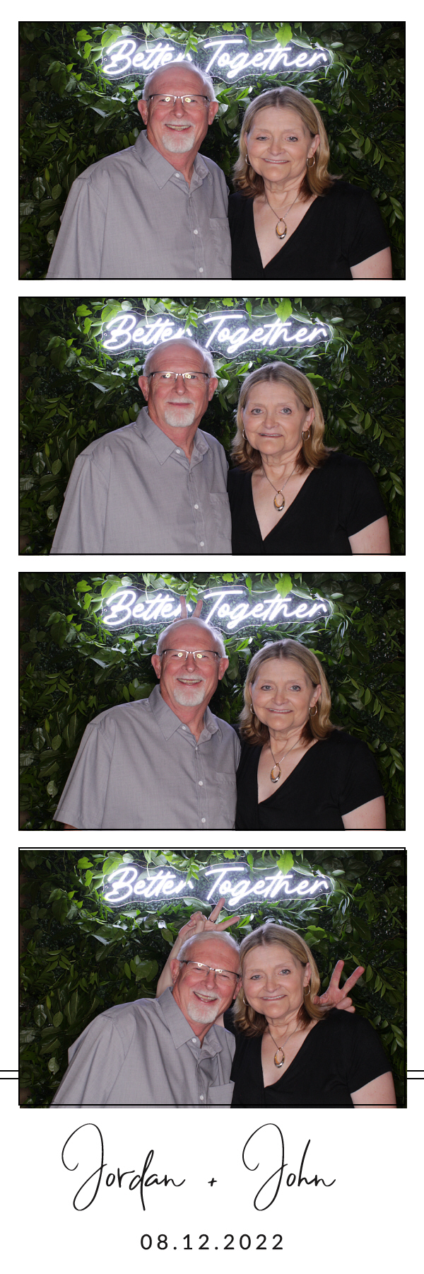 Jordan and John's Wedding | View more photos from the event at gallery.photoboothbillings.com/u/PhotoBoothBillings/Jordan-and-Johns-Wedding