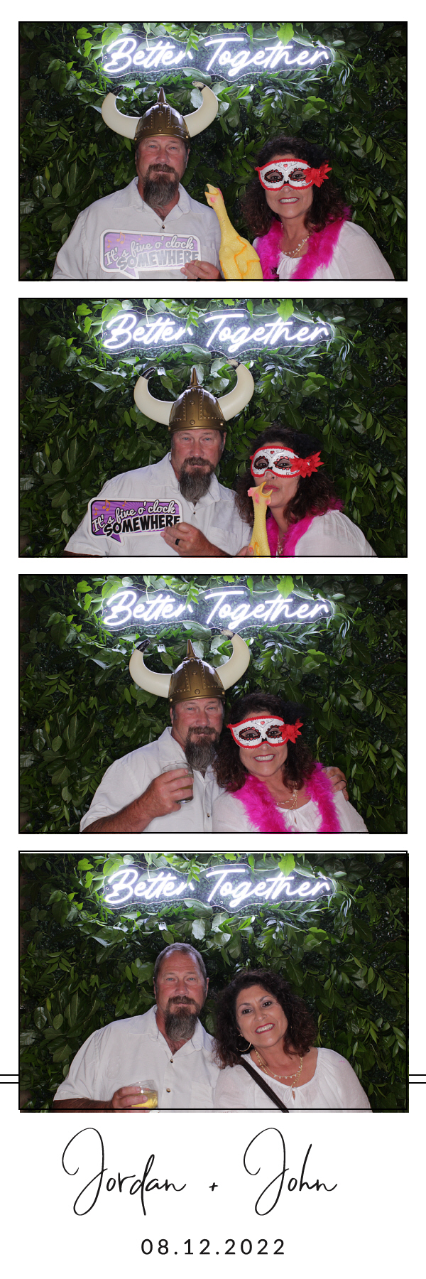 Jordan and John's Wedding | View more photos from the event at gallery.photoboothbillings.com/u/PhotoBoothBillings/Jordan-and-Johns-Wedding