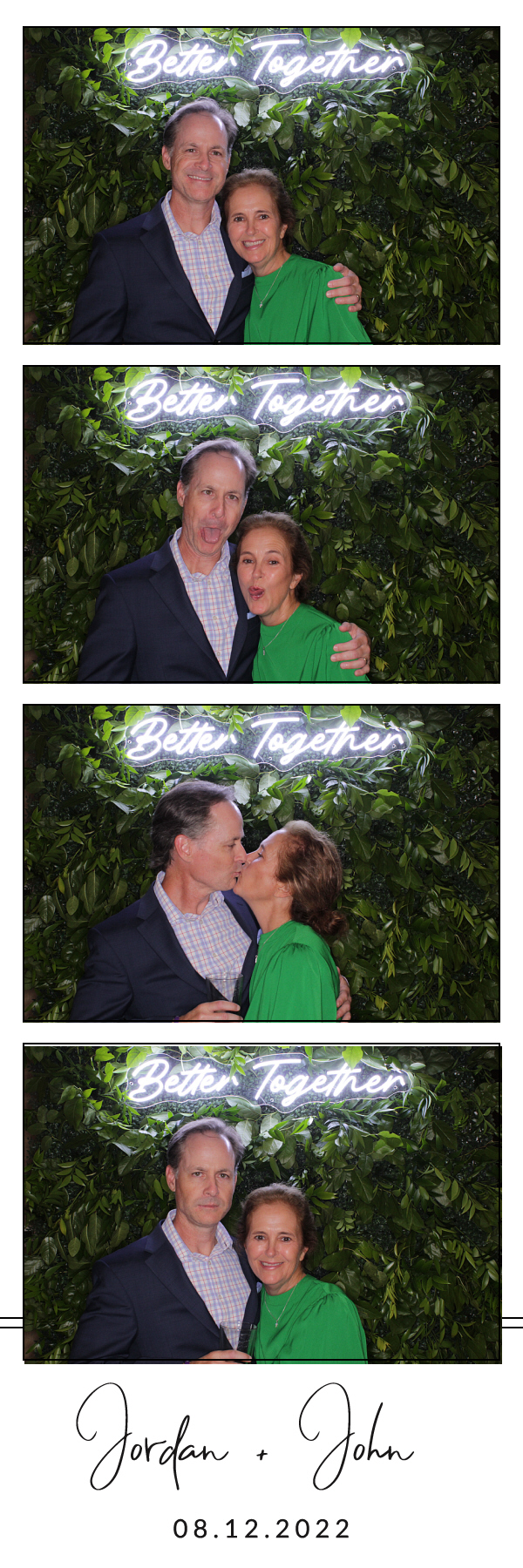 Jordan and John's Wedding | View more photos from the event at gallery.photoboothbillings.com/u/PhotoBoothBillings/Jordan-and-Johns-Wedding