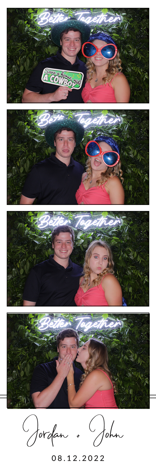 Jordan and John's Wedding | View more photos from the event at gallery.photoboothbillings.com/u/PhotoBoothBillings/Jordan-and-Johns-Wedding