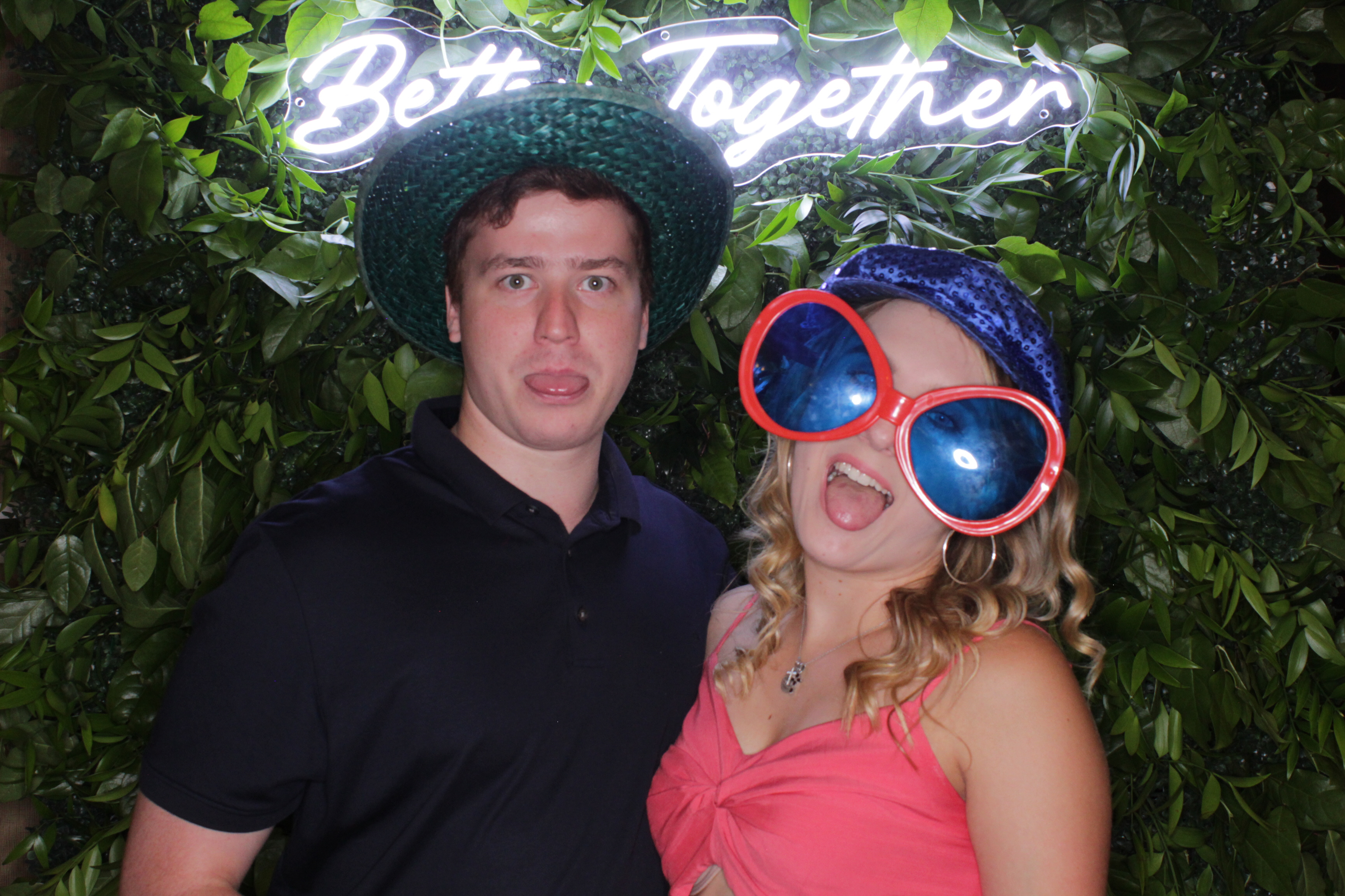 Jordan and John's Wedding | View more photos from the event at gallery.photoboothbillings.com/u/PhotoBoothBillings/Jordan-and-Johns-Wedding