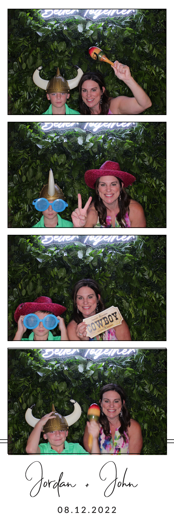 Jordan and John's Wedding | View more photos from the event at gallery.photoboothbillings.com/u/PhotoBoothBillings/Jordan-and-Johns-Wedding