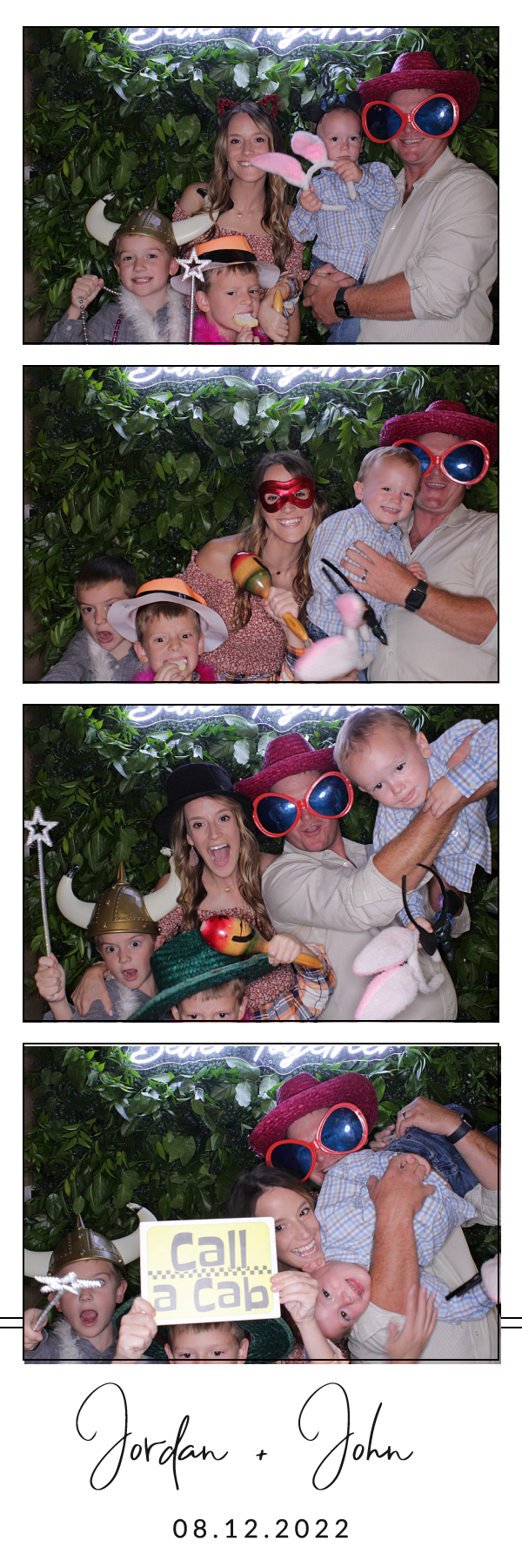 Jordan and John's Wedding | View more photos from the event at gallery.photoboothbillings.com/u/PhotoBoothBillings/Jordan-and-Johns-Wedding