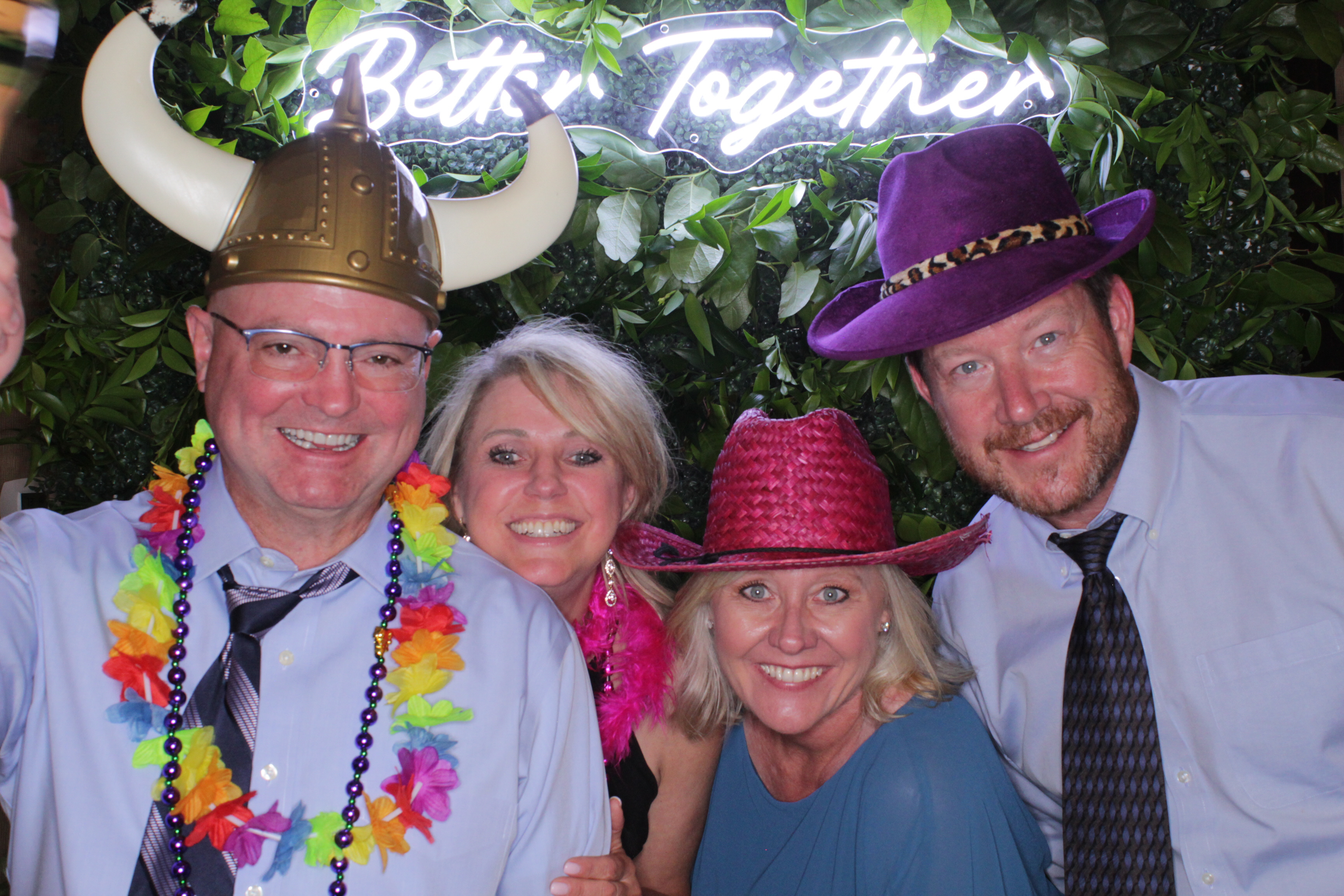 Jordan and John's Wedding | View more photos from the event at gallery.photoboothbillings.com/u/PhotoBoothBillings/Jordan-and-Johns-Wedding