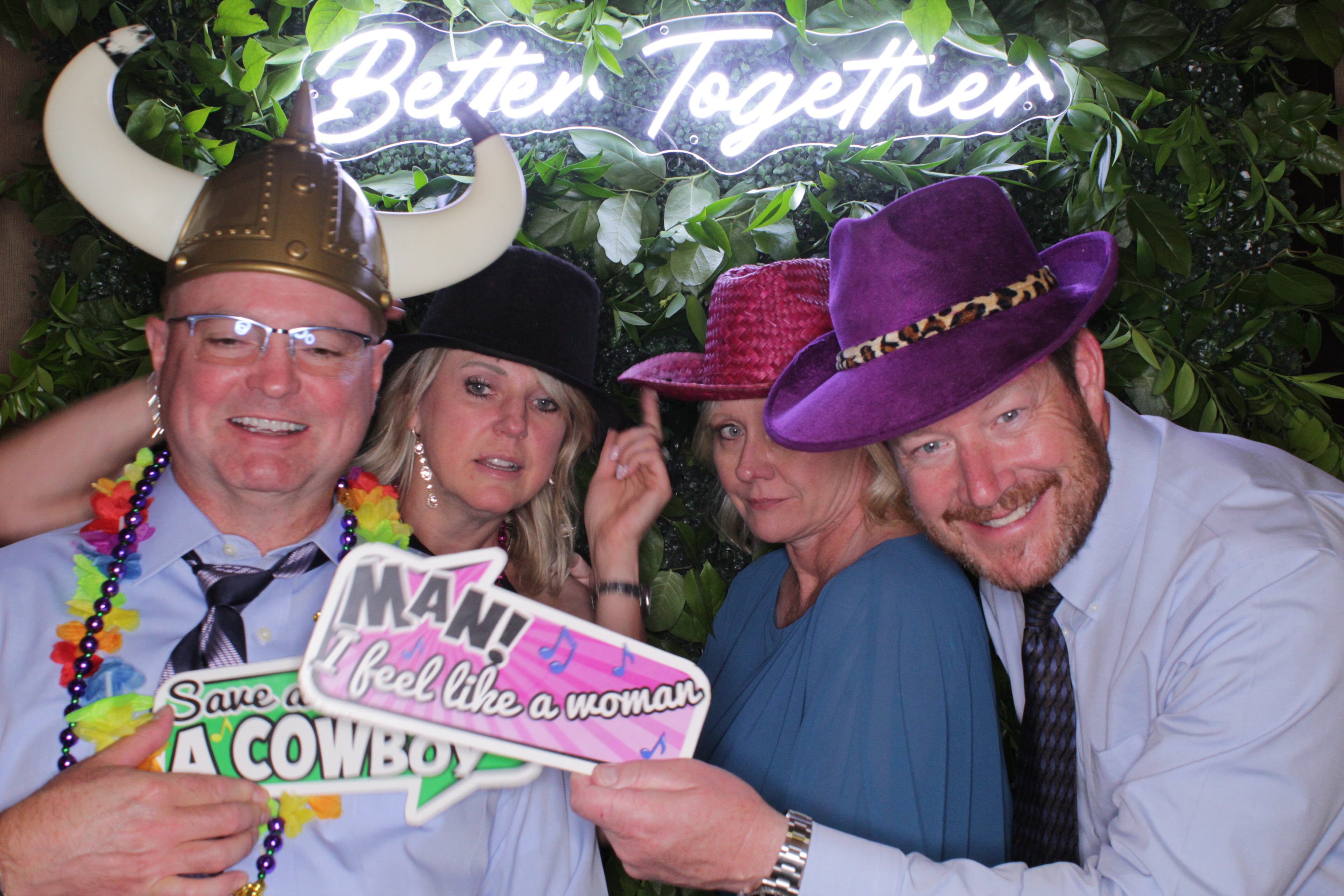 Jordan and John's Wedding | View more photos from the event at gallery.photoboothbillings.com/u/PhotoBoothBillings/Jordan-and-Johns-Wedding