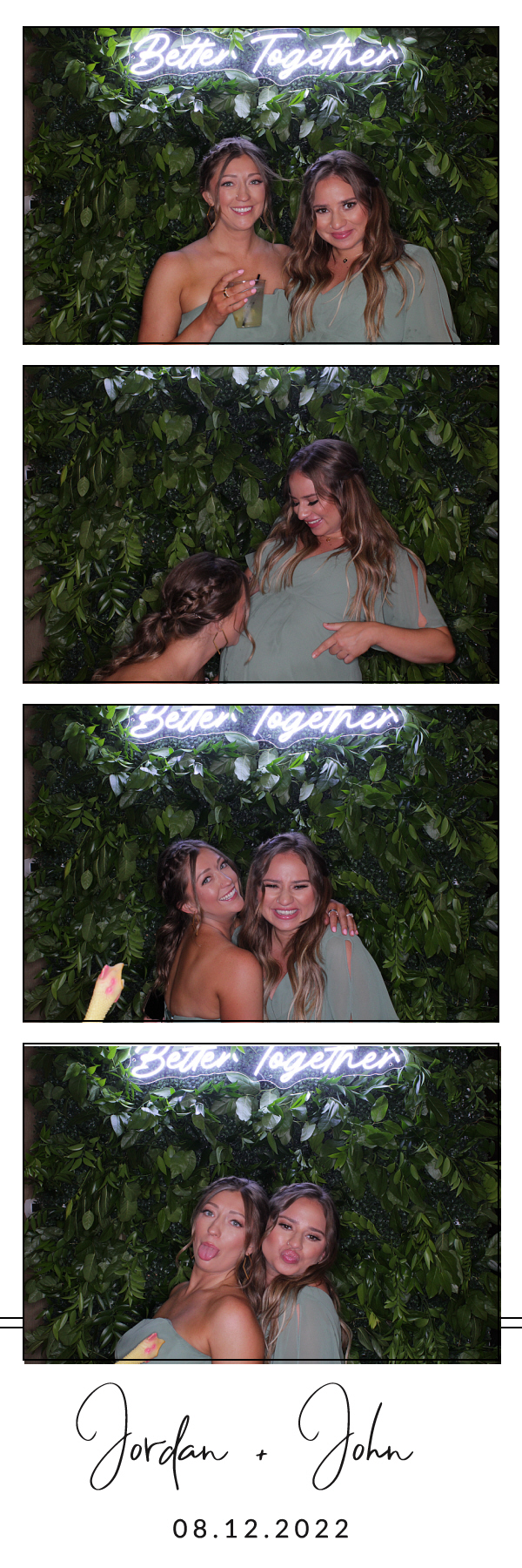 Jordan and John's Wedding | View more photos from the event at gallery.photoboothbillings.com/u/PhotoBoothBillings/Jordan-and-Johns-Wedding