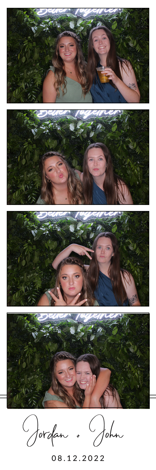 Jordan and John's Wedding | View more photos from the event at gallery.photoboothbillings.com/u/PhotoBoothBillings/Jordan-and-Johns-Wedding