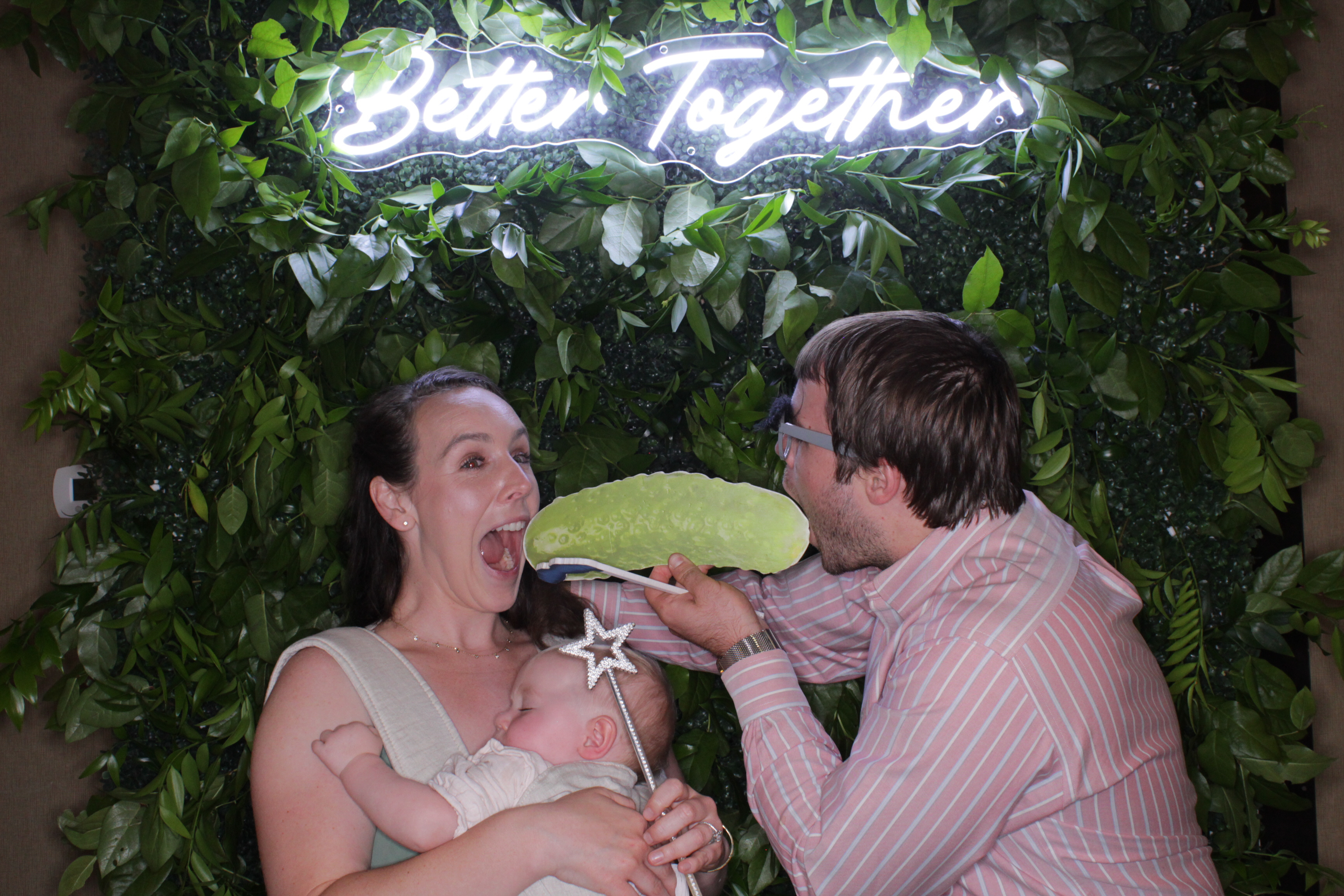 Jordan and John's Wedding | View more photos from the event at gallery.photoboothbillings.com/u/PhotoBoothBillings/Jordan-and-Johns-Wedding