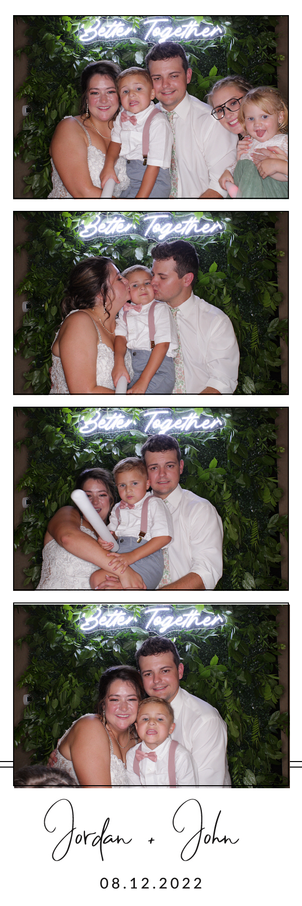 Jordan and John's Wedding | View more photos from the event at gallery.photoboothbillings.com/u/PhotoBoothBillings/Jordan-and-Johns-Wedding