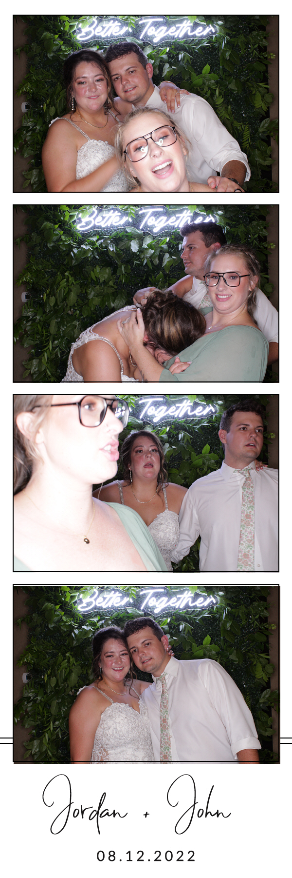 Jordan and John's Wedding | View more photos from the event at gallery.photoboothbillings.com/u/PhotoBoothBillings/Jordan-and-Johns-Wedding