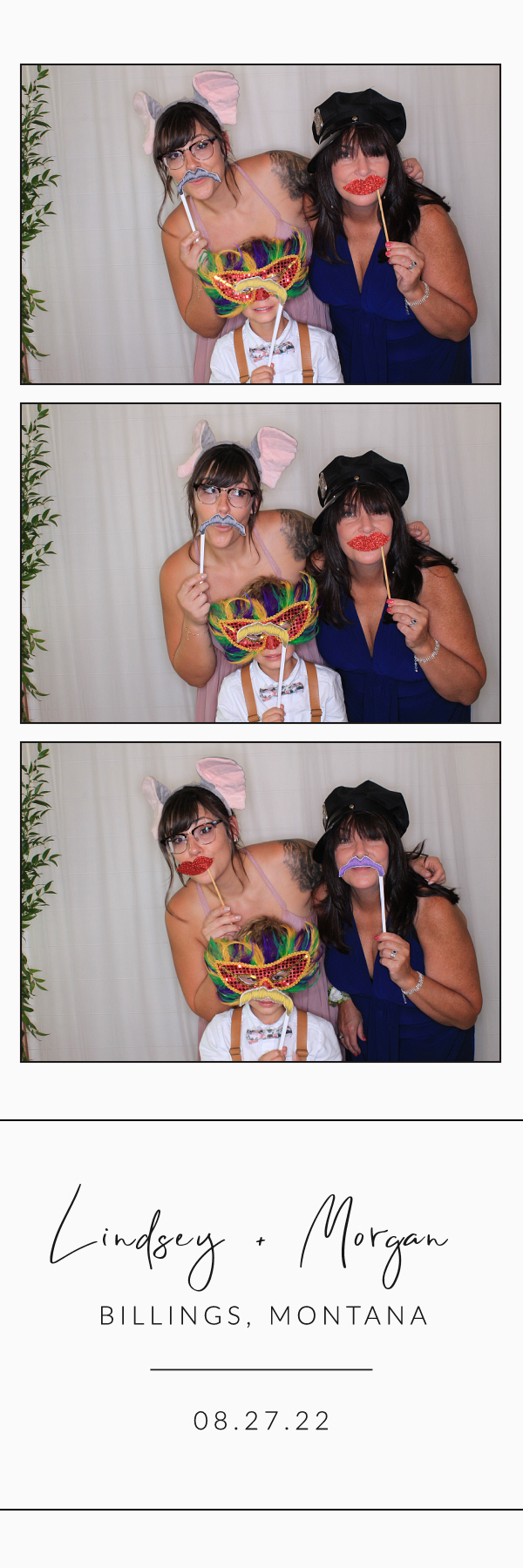 Lindsey and Morgan's Wedding | View more photos from the event at gallery.photoboothbillings.com/u/PhotoBoothBillings/Lindsey-and-Morgans-Wedding