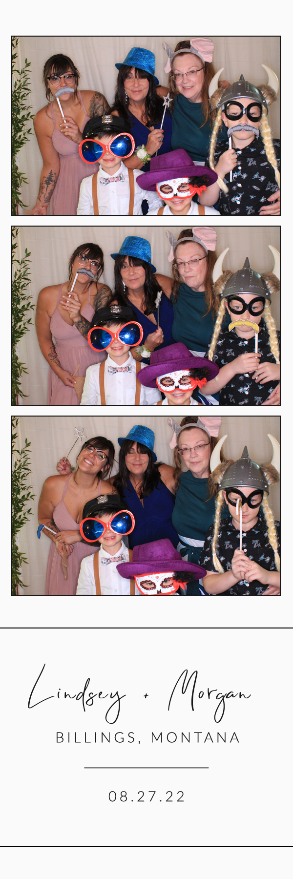 Lindsey and Morgan's Wedding | View more photos from the event at gallery.photoboothbillings.com/u/PhotoBoothBillings/Lindsey-and-Morgans-Wedding