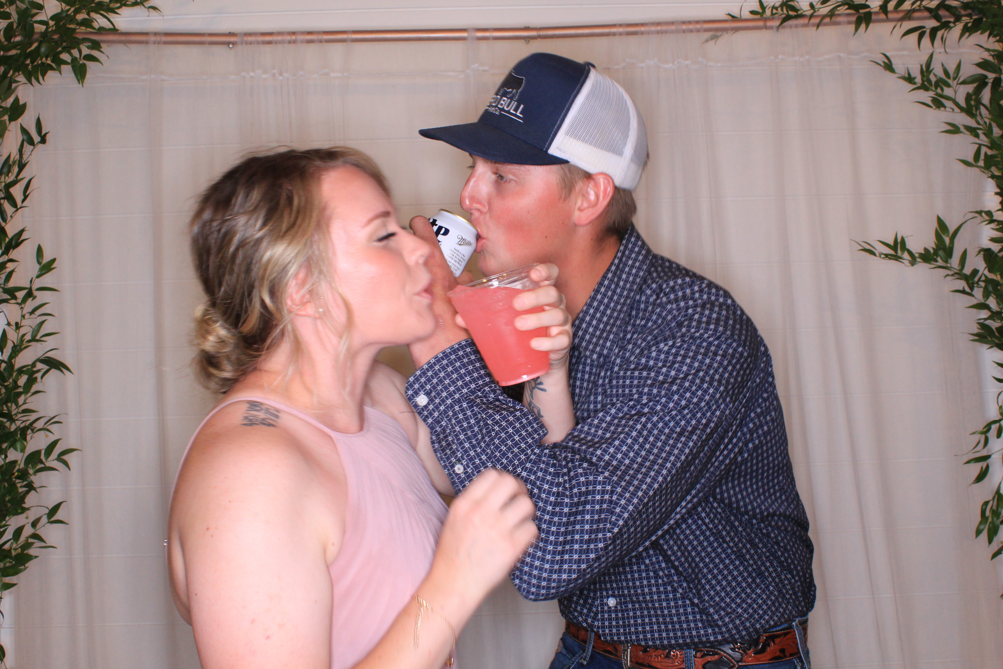 Lindsey and Morgan's Wedding | View more photos from the event at gallery.photoboothbillings.com/u/PhotoBoothBillings/Lindsey-and-Morgans-Wedding