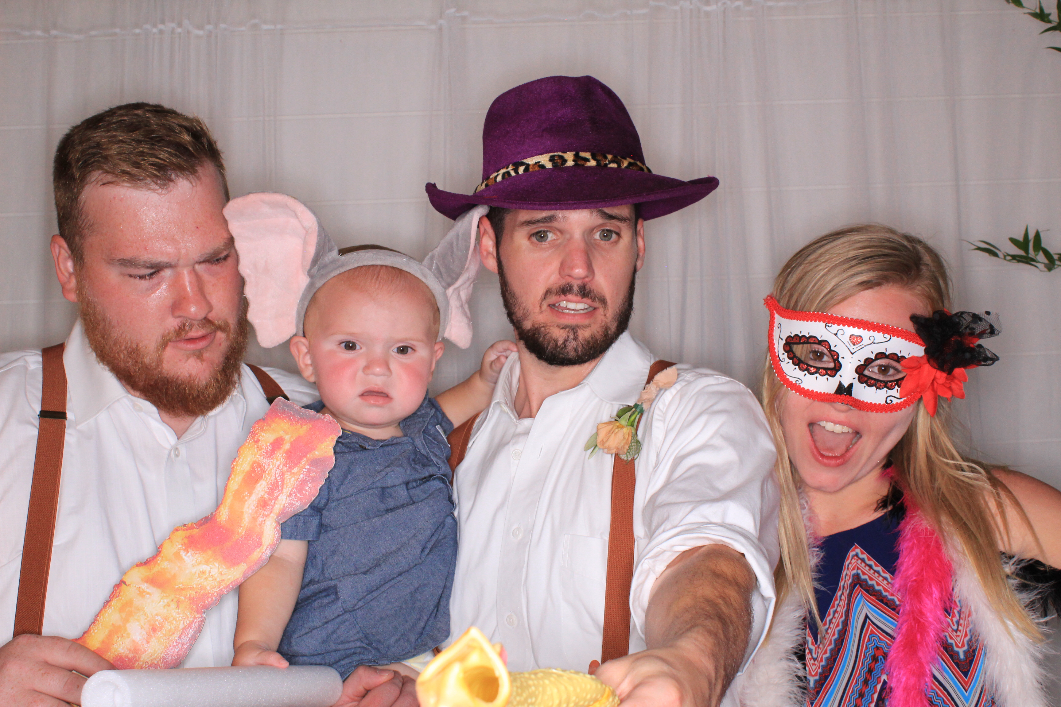 Lindsey and Morgan's Wedding | View more photos from the event at gallery.photoboothbillings.com/u/PhotoBoothBillings/Lindsey-and-Morgans-Wedding