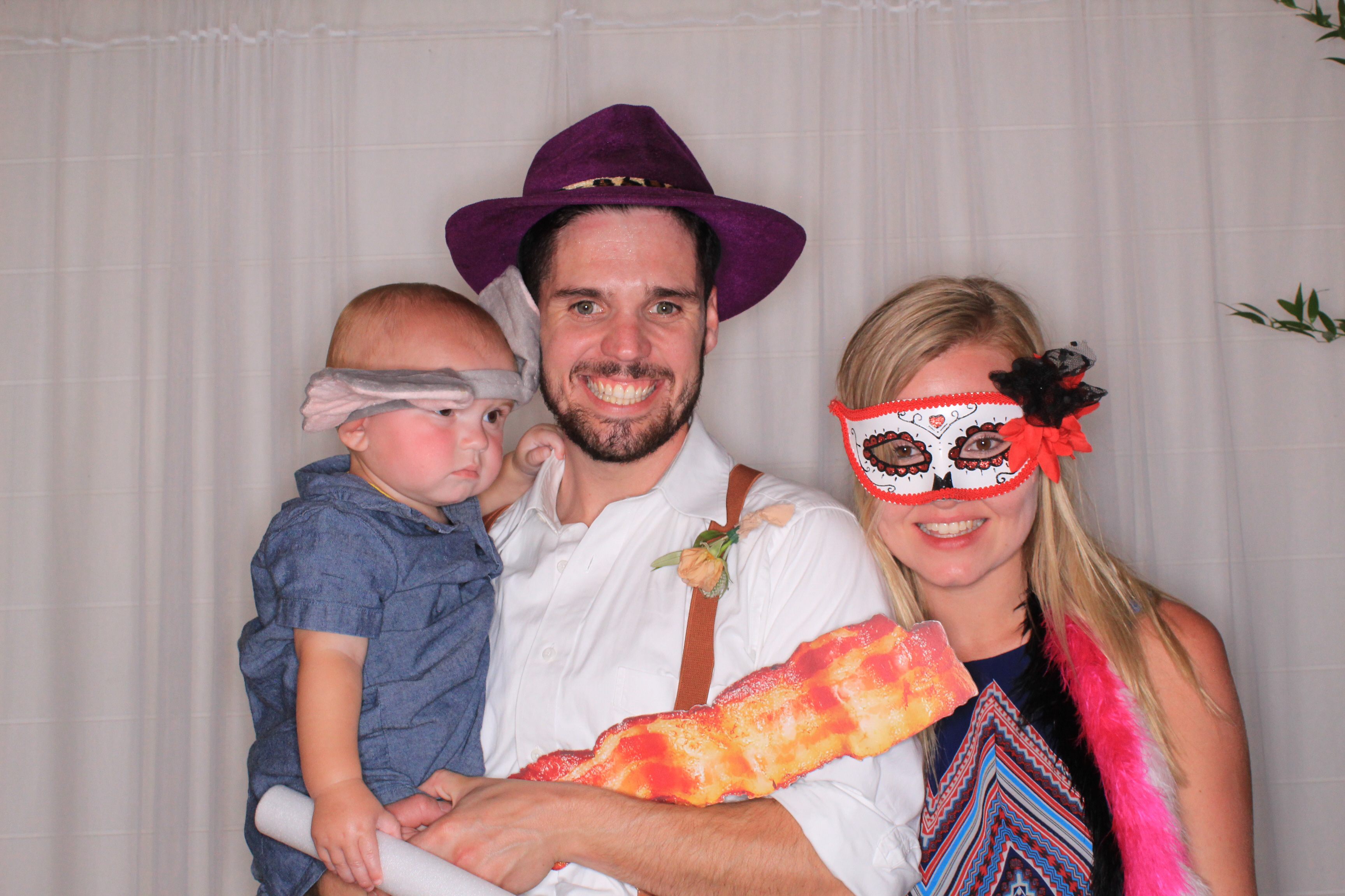 Lindsey and Morgan's Wedding | View more photos from the event at gallery.photoboothbillings.com/u/PhotoBoothBillings/Lindsey-and-Morgans-Wedding