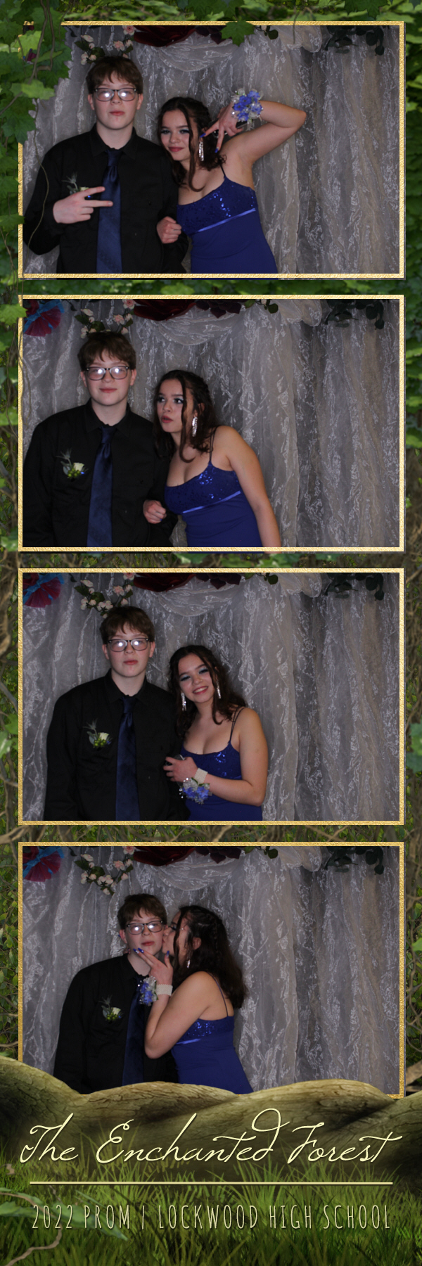 Lockwood Prom | View more photos from the event at gallery.photoboothbillings.com/u/PhotoBoothBillings/Lockwood-Prom