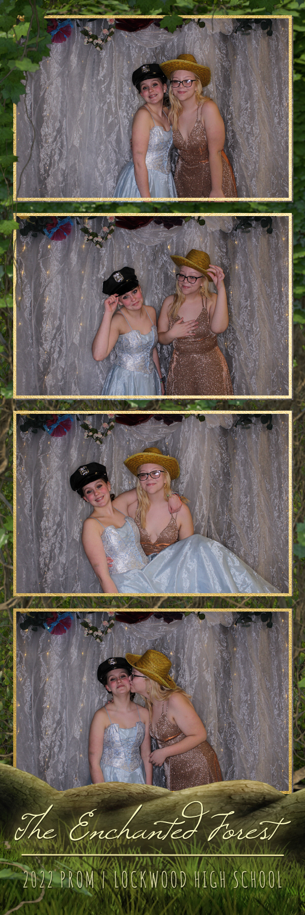 Lockwood Prom | View more photos from the event at gallery.photoboothbillings.com/u/PhotoBoothBillings/Lockwood-Prom