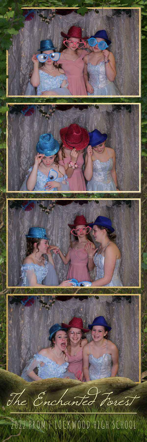 Lockwood Prom | View more photos from the event at gallery.photoboothbillings.com/u/PhotoBoothBillings/Lockwood-Prom