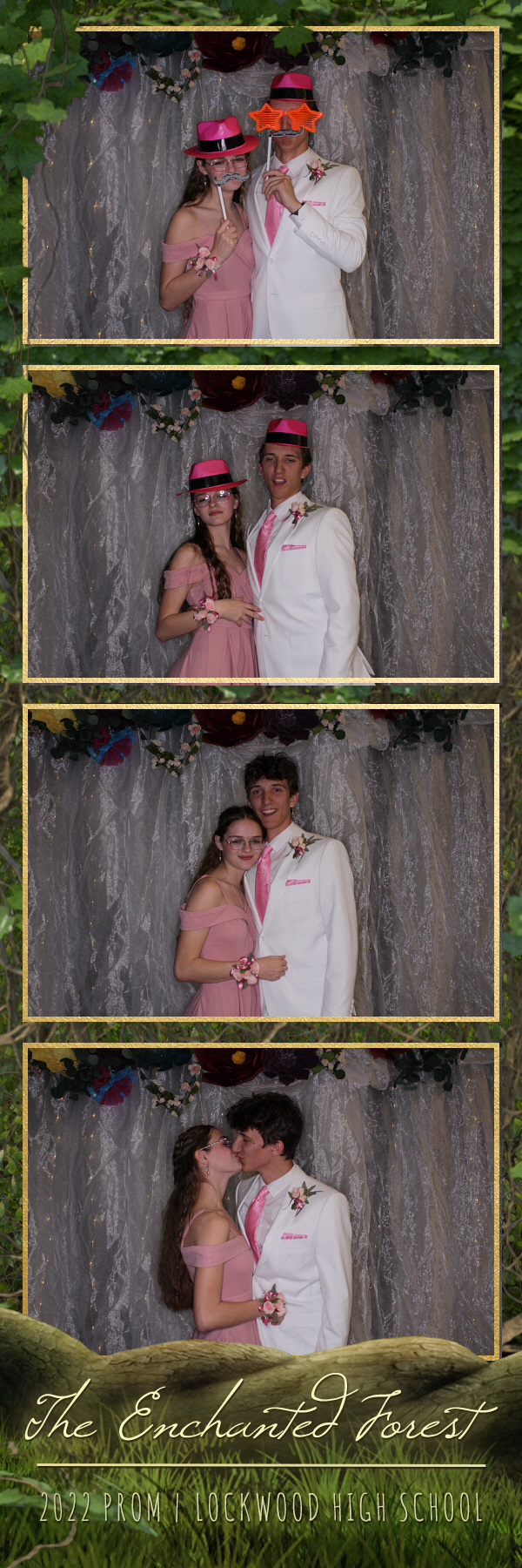 Lockwood Prom | View more photos from the event at gallery.photoboothbillings.com/u/PhotoBoothBillings/Lockwood-Prom
