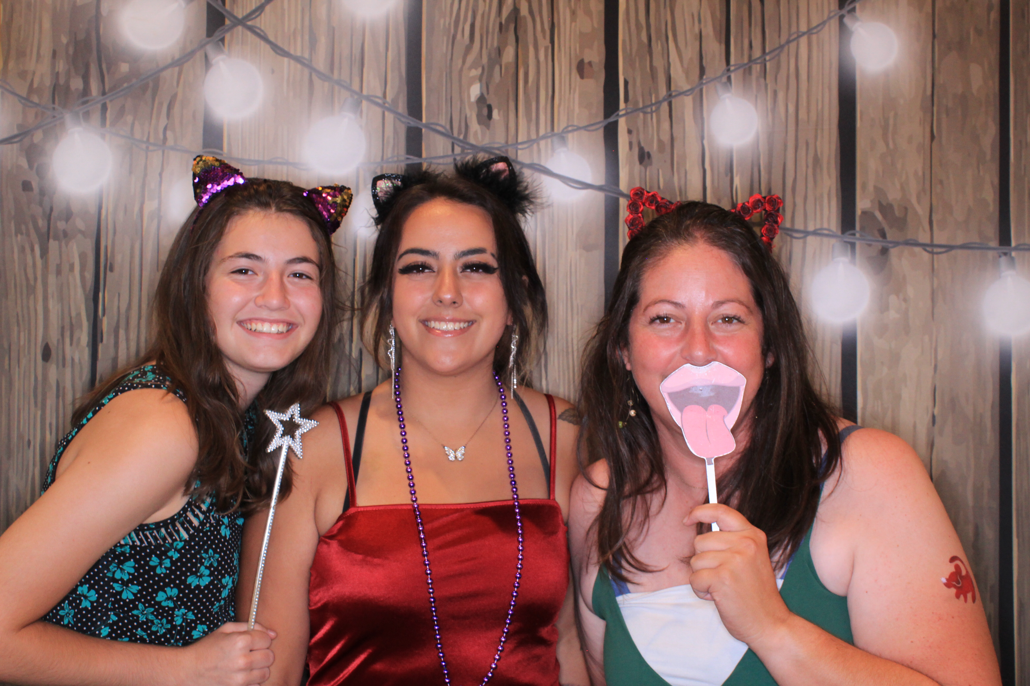 Mychal and Cole's Wedding | View more photos from the event at gallery.photoboothbillings.com/u/PhotoBoothBillings/Mychal-and-Coles-Wedding