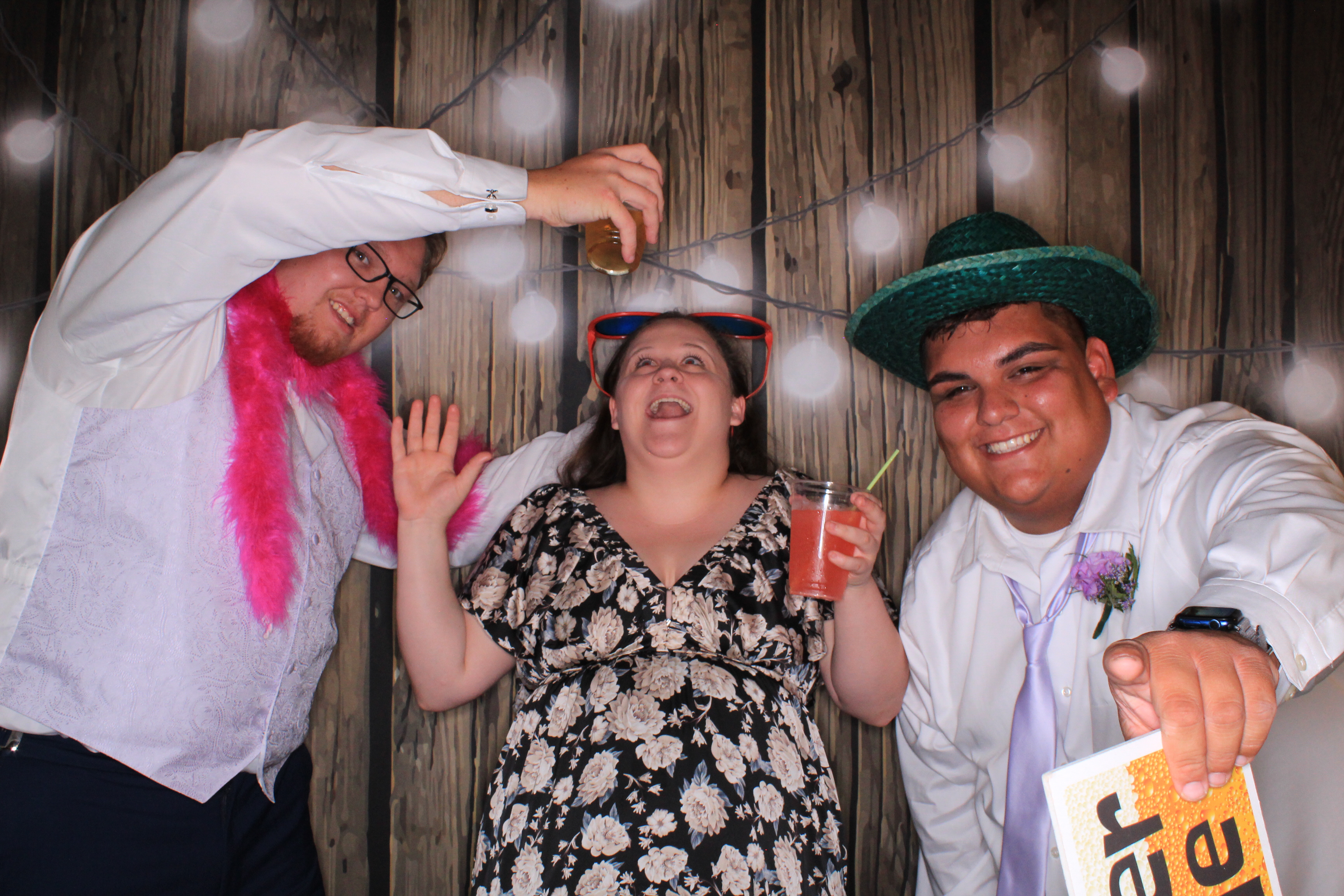 Mychal and Cole's Wedding | View more photos from the event at gallery.photoboothbillings.com/u/PhotoBoothBillings/Mychal-and-Coles-Wedding