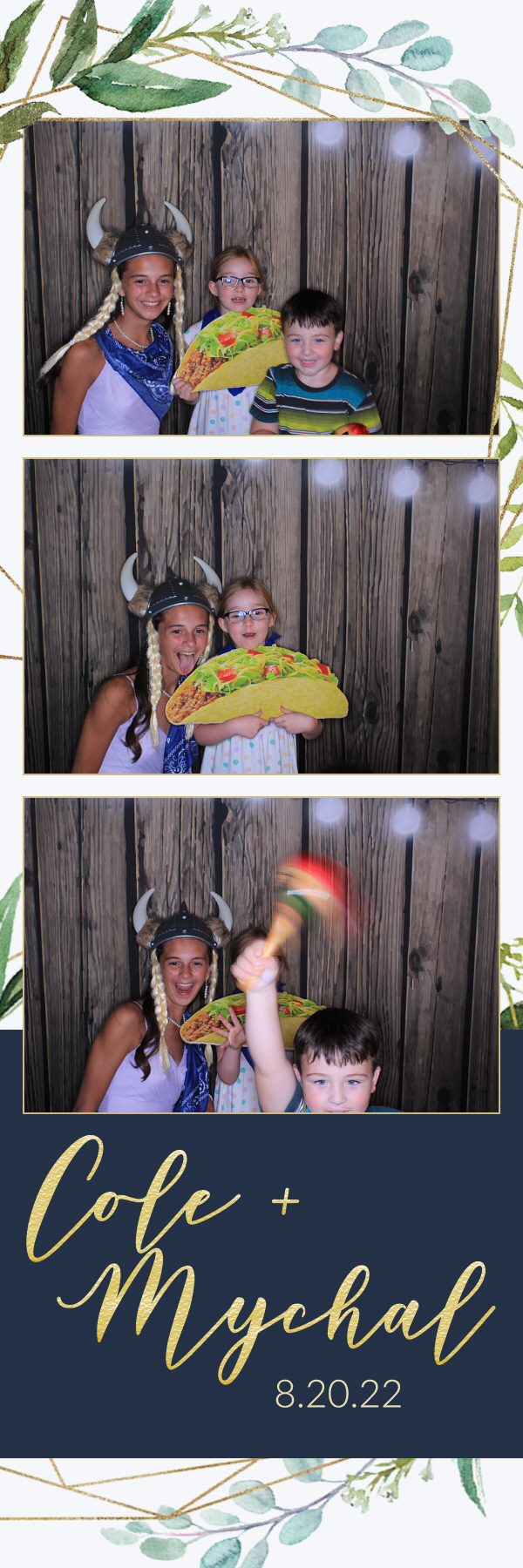 Mychal and Cole's Wedding | View more photos from the event at gallery.photoboothbillings.com/u/PhotoBoothBillings/Mychal-and-Coles-Wedding