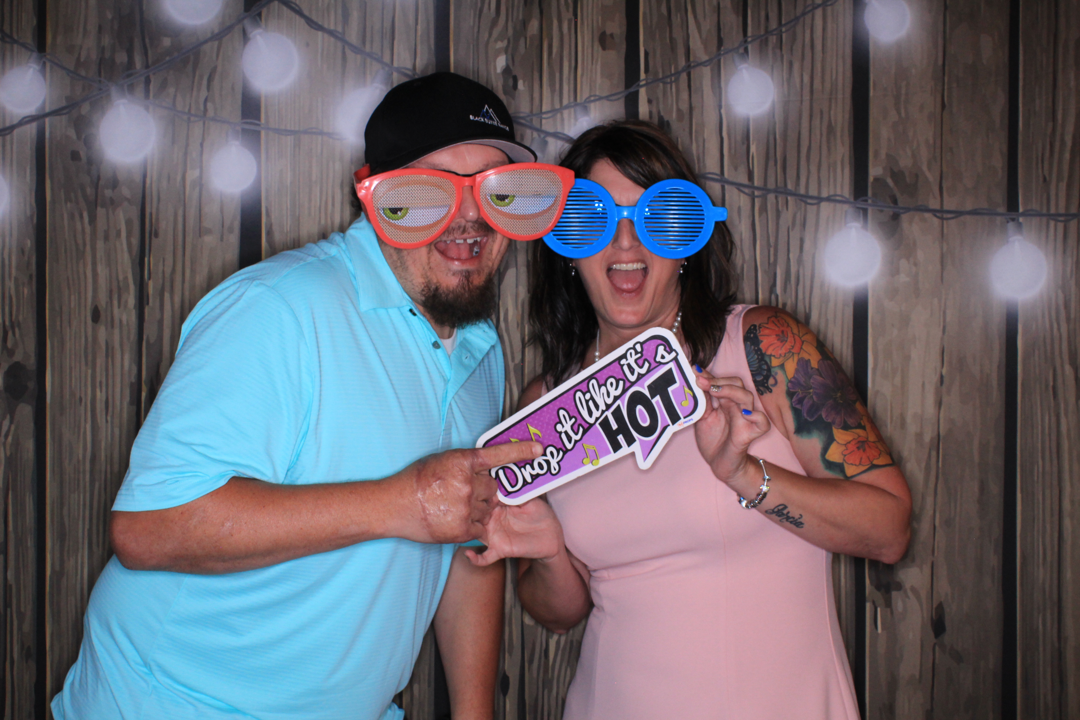 Mychal and Cole's Wedding | View more photos from the event at gallery.photoboothbillings.com/u/PhotoBoothBillings/Mychal-and-Coles-Wedding