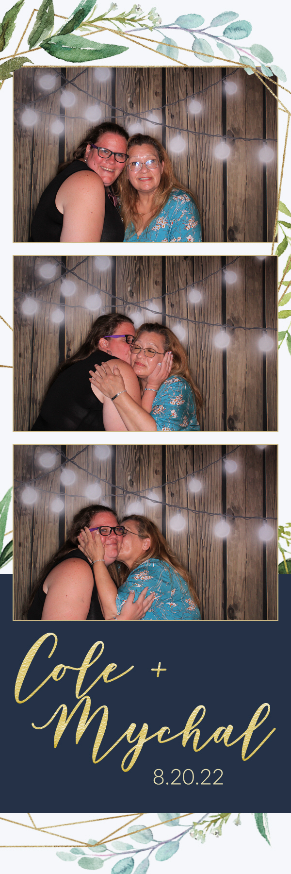 Mychal and Cole's Wedding | View more photos from the event at gallery.photoboothbillings.com/u/PhotoBoothBillings/Mychal-and-Coles-Wedding