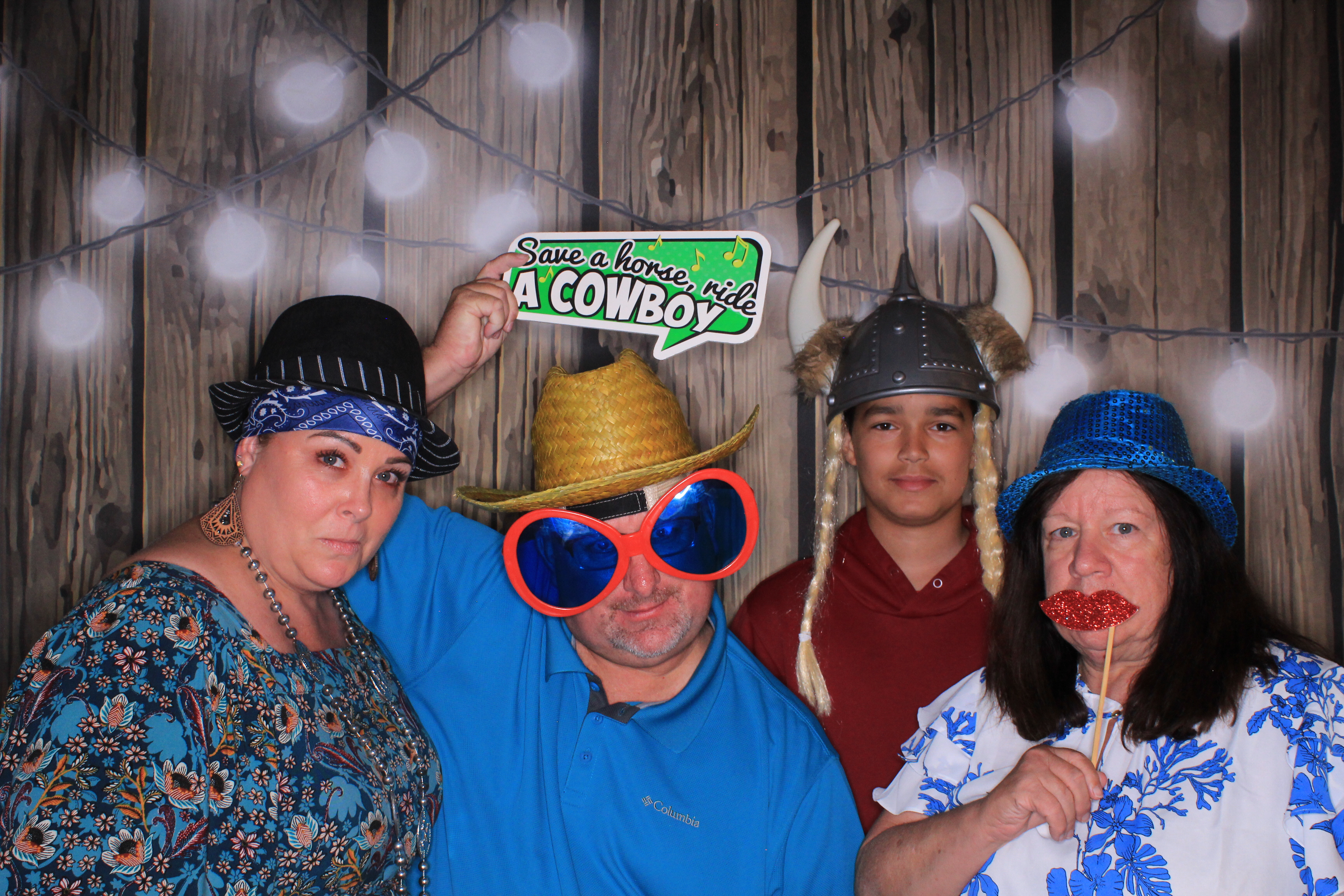 Mychal and Cole's Wedding | View more photos from the event at gallery.photoboothbillings.com/u/PhotoBoothBillings/Mychal-and-Coles-Wedding
