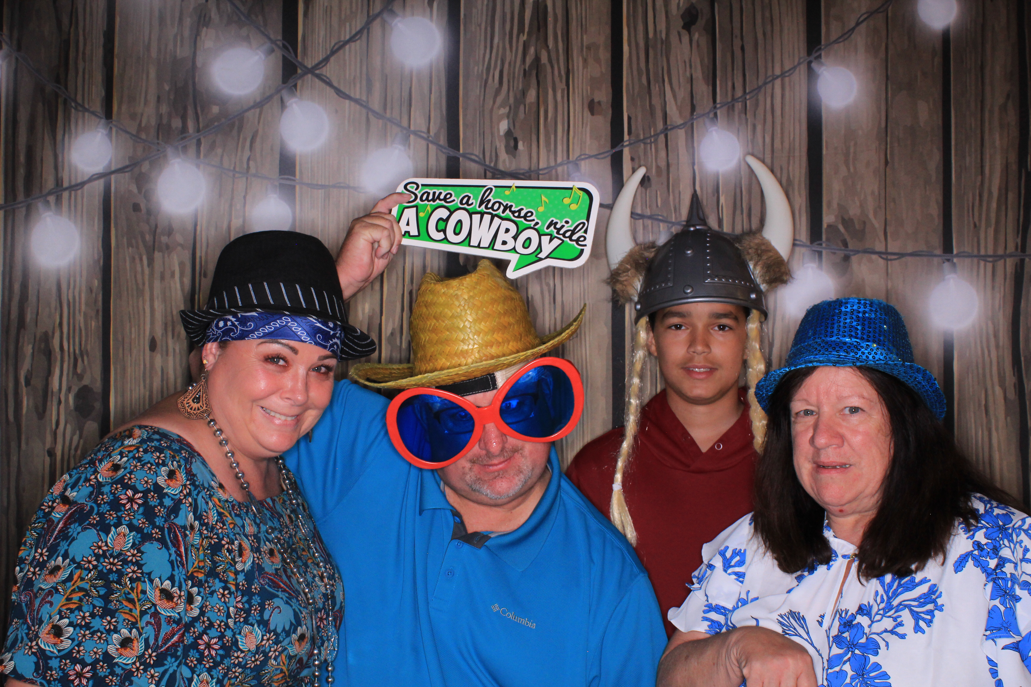 Mychal and Cole's Wedding | View more photos from the event at gallery.photoboothbillings.com/u/PhotoBoothBillings/Mychal-and-Coles-Wedding