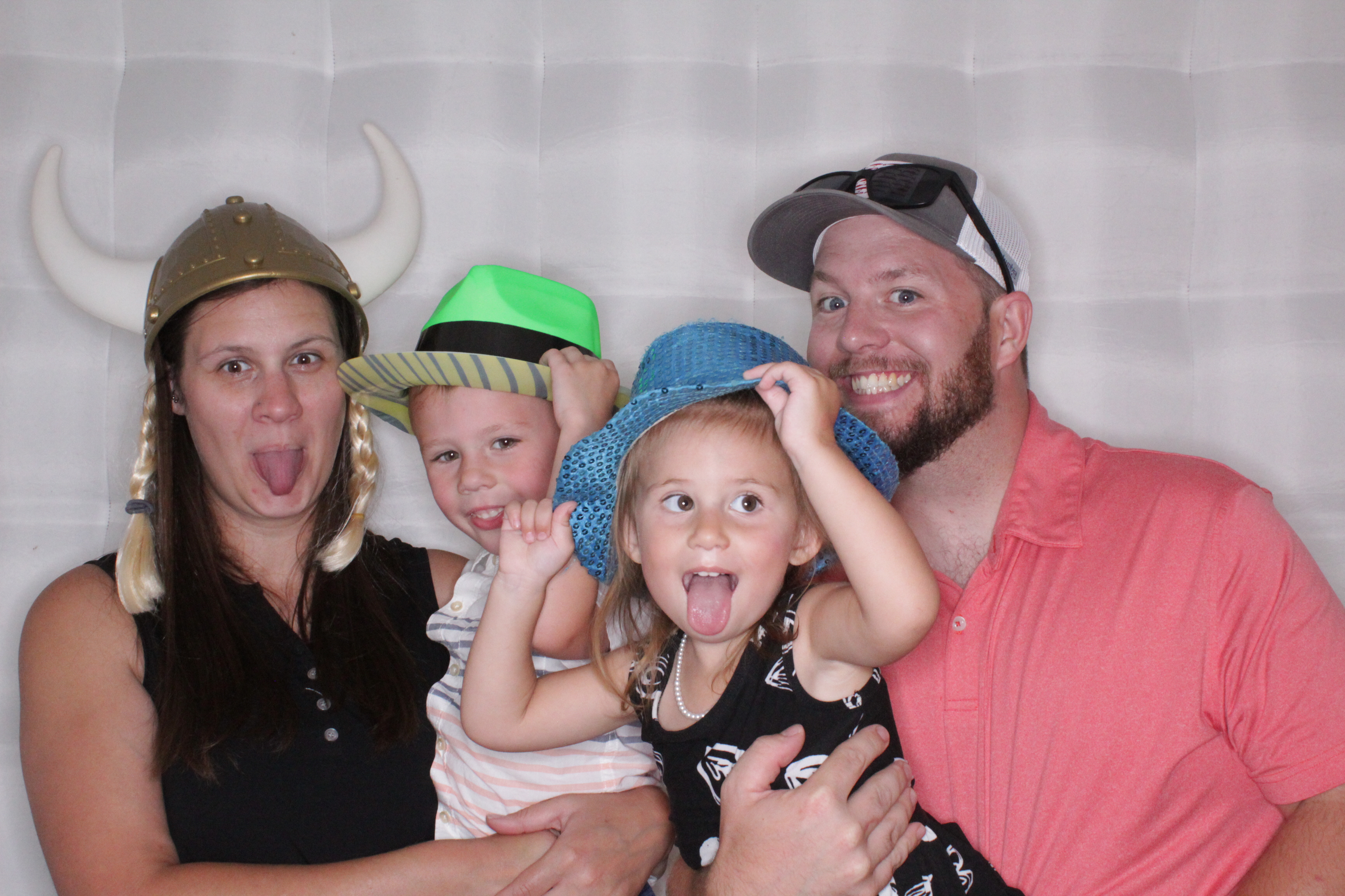 Peggy and Greg's Wedding | View more photos from the event at gallery.photoboothbillings.com/u/PhotoBoothBillings/Peggy-and-Gregs-Wedding