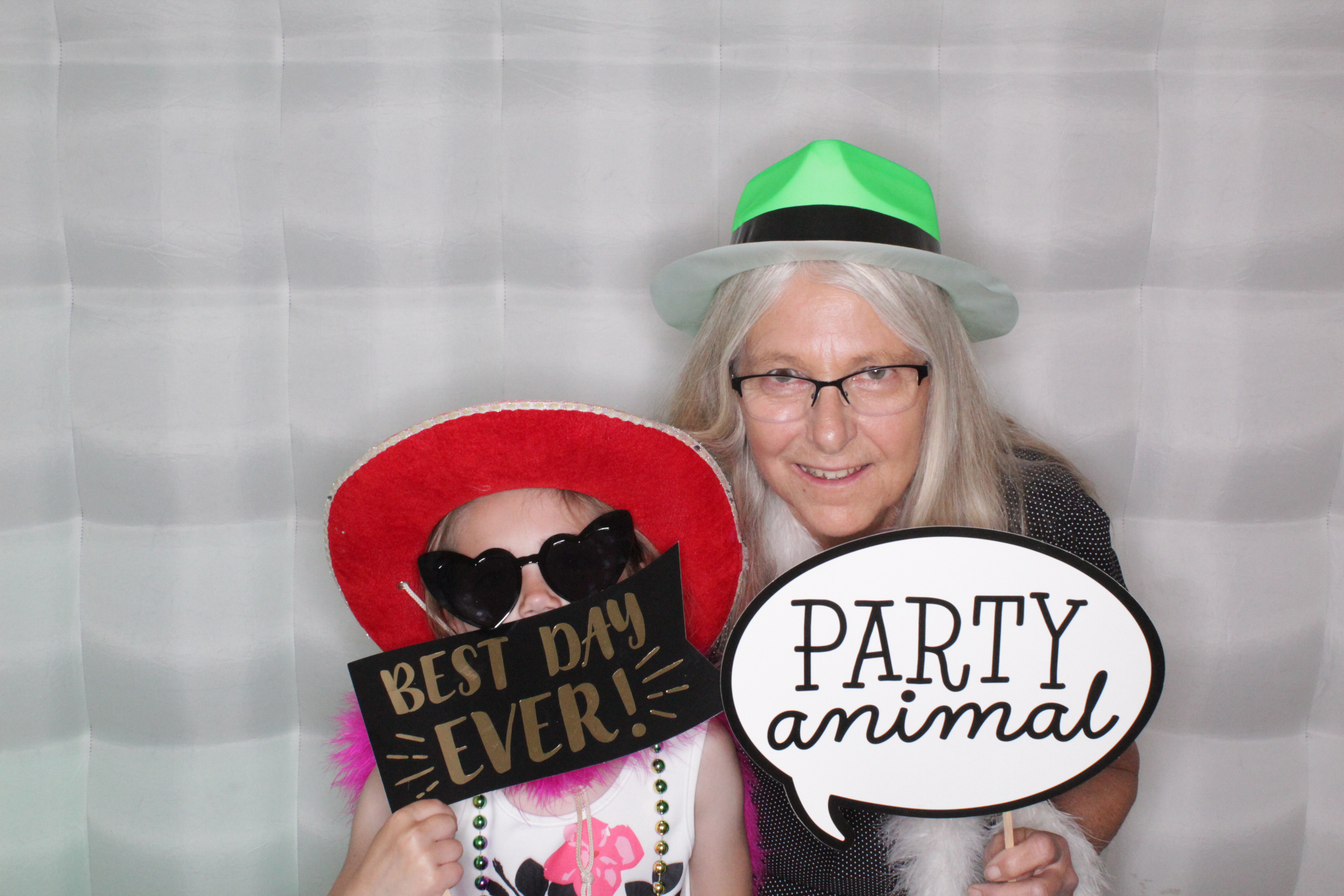 Peggy and Greg's Wedding | View more photos from the event at gallery.photoboothbillings.com/u/PhotoBoothBillings/Peggy-and-Gregs-Wedding