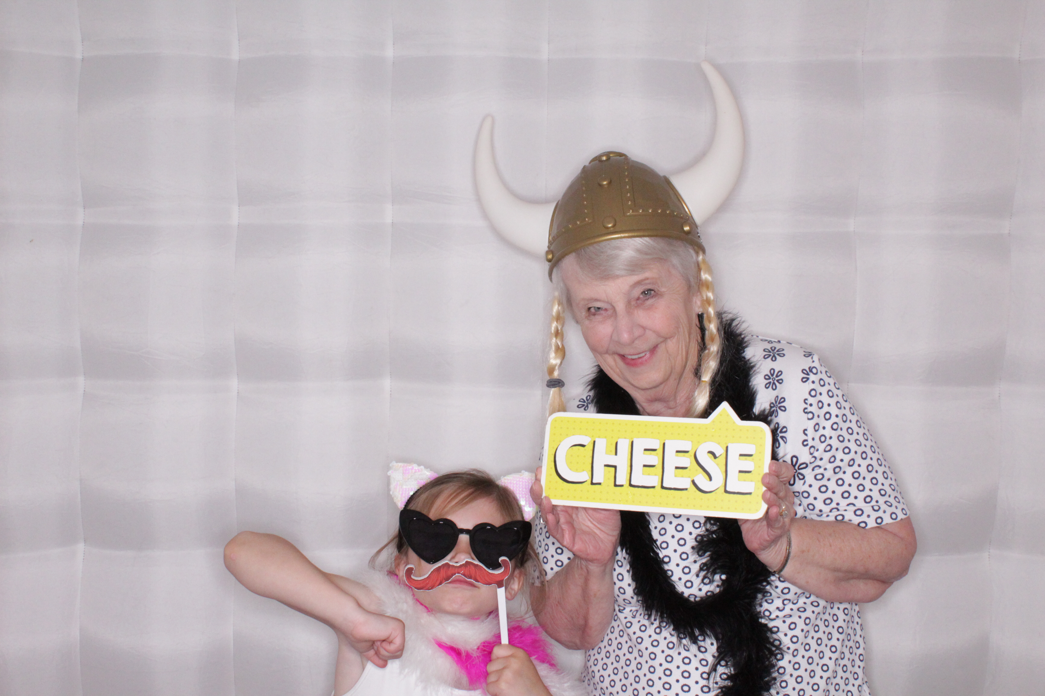 Peggy and Greg's Wedding | View more photos from the event at gallery.photoboothbillings.com/u/PhotoBoothBillings/Peggy-and-Gregs-Wedding