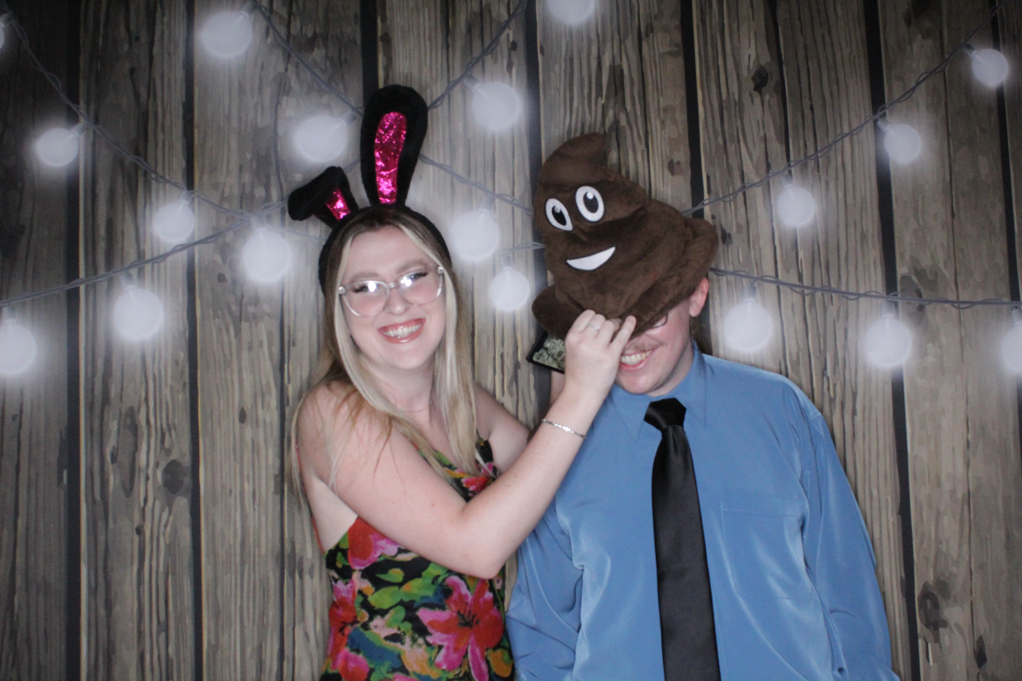 Shawna and Justin's Wedding | View more photos from the event at gallery.photoboothbillings.com/u/PhotoBoothBillings/Shawna-and-Justins-Wedding