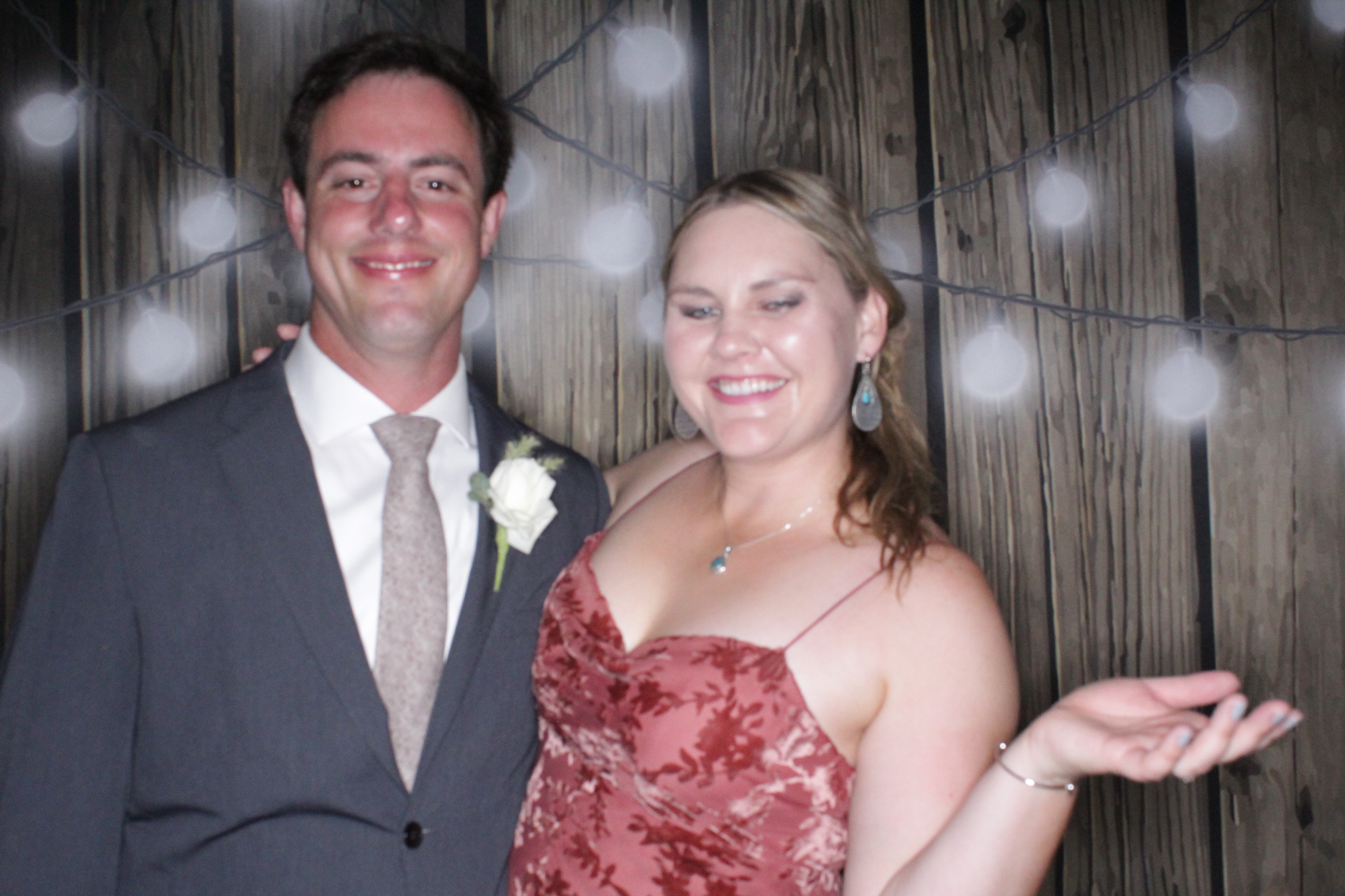 Shawna and Justin's Wedding | View more photos from the event at gallery.photoboothbillings.com/u/PhotoBoothBillings/Shawna-and-Justins-Wedding