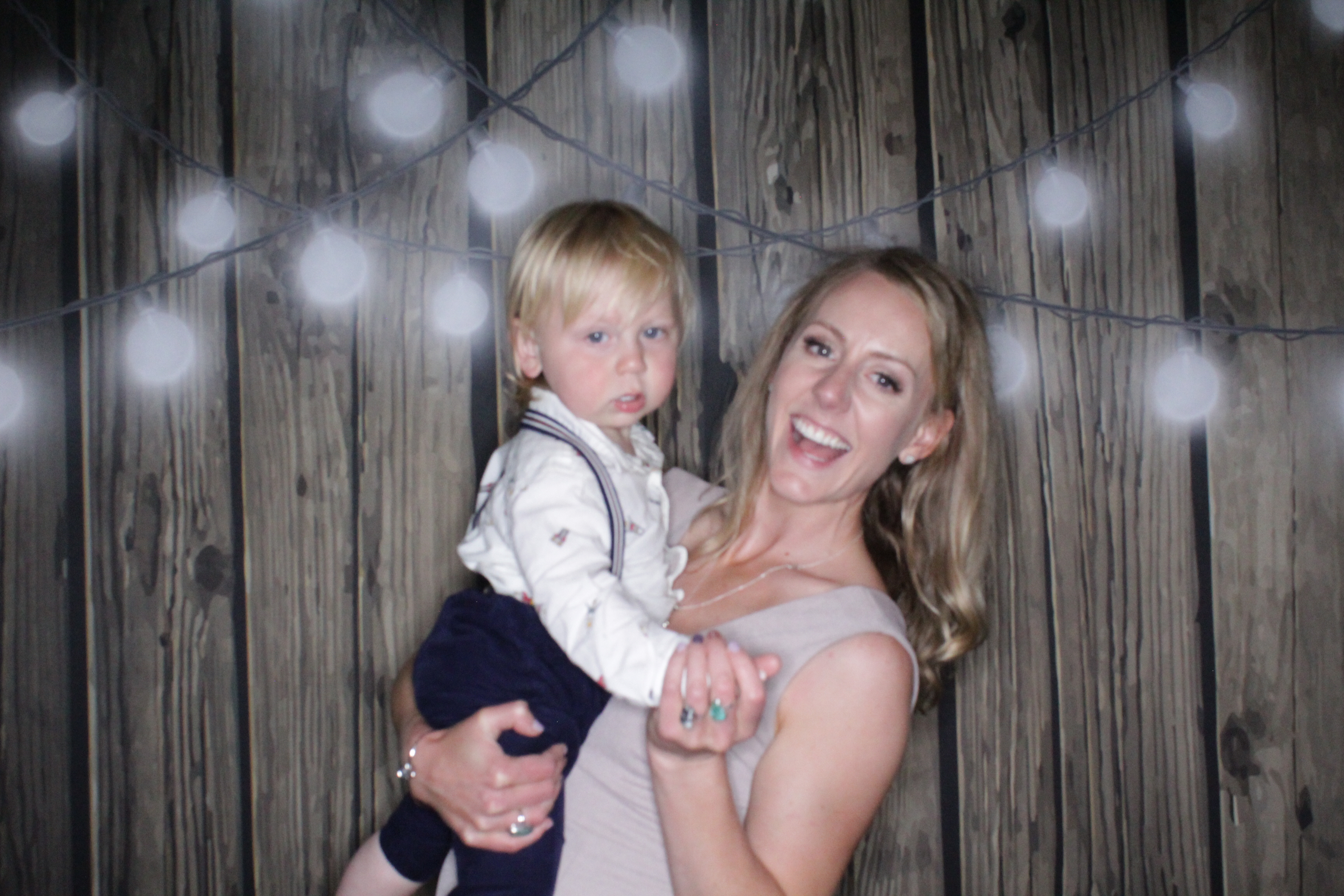 Shawna and Justin's Wedding | View more photos from the event at gallery.photoboothbillings.com/u/PhotoBoothBillings/Shawna-and-Justins-Wedding