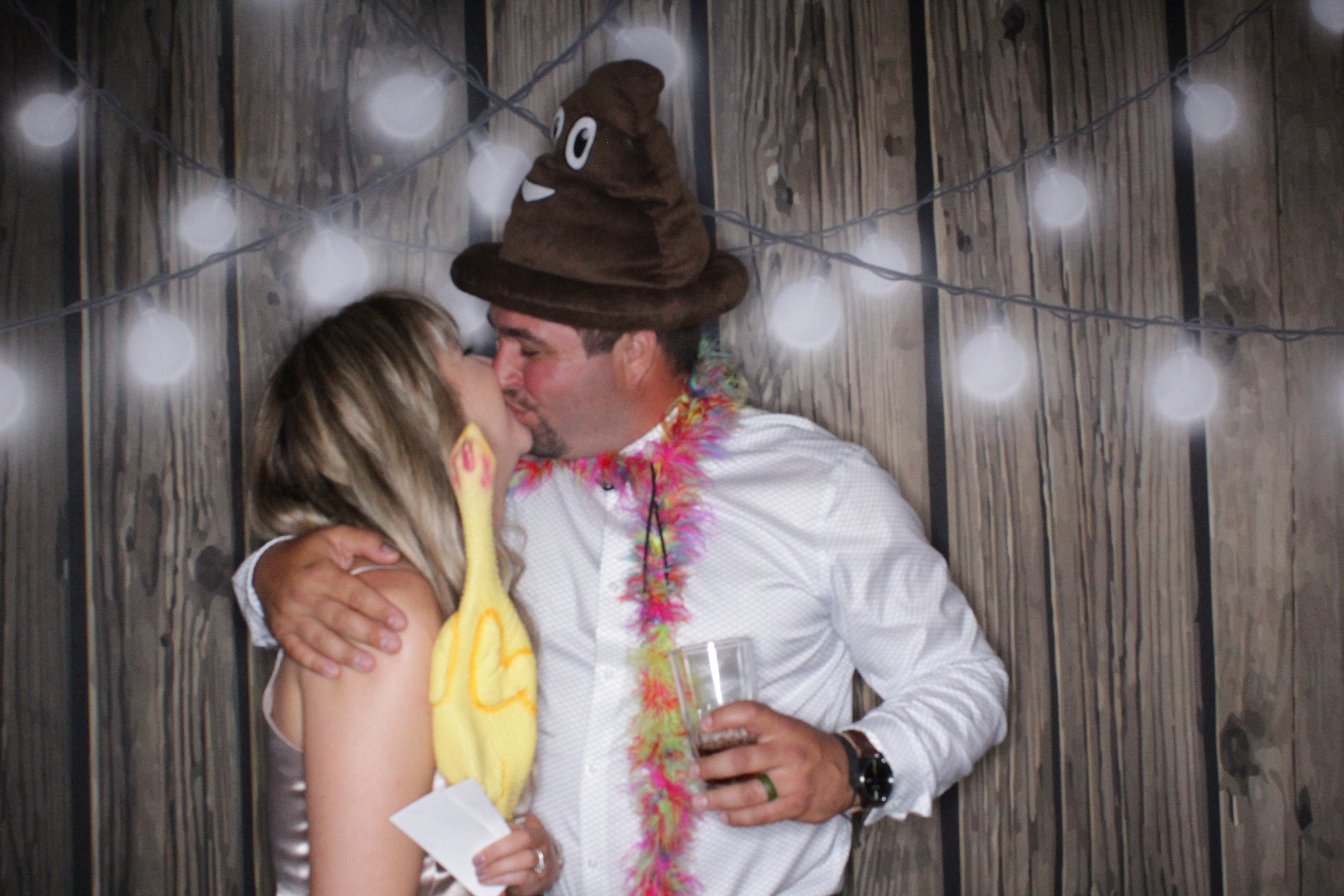 Shawna and Justin's Wedding | View more photos from the event at gallery.photoboothbillings.com/u/PhotoBoothBillings/Shawna-and-Justins-Wedding