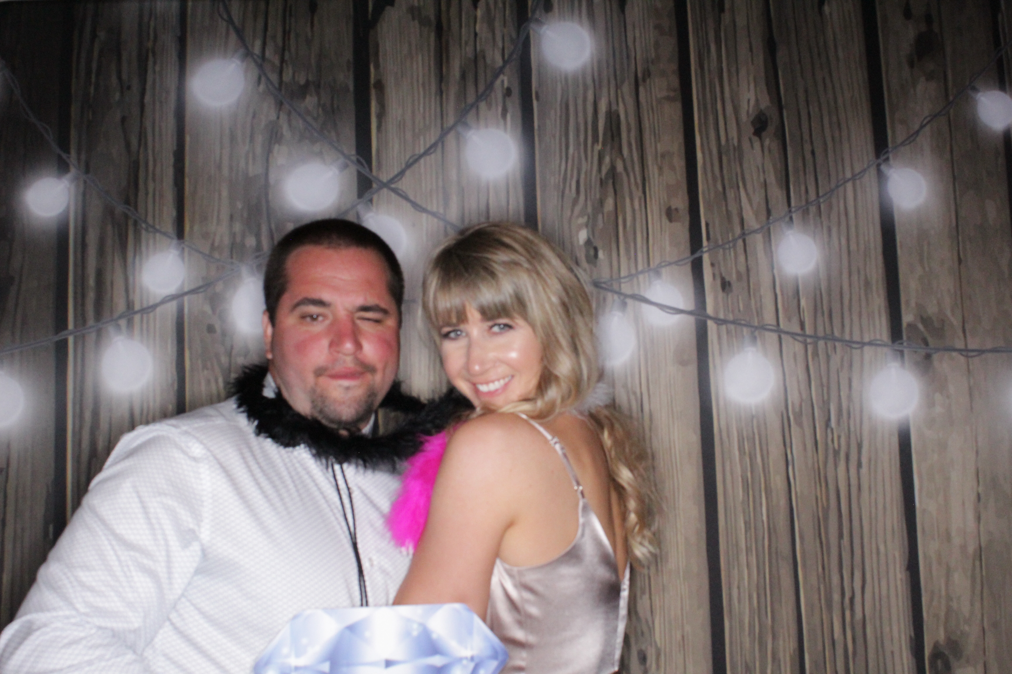 Shawna and Justin's Wedding | View more photos from the event at gallery.photoboothbillings.com/u/PhotoBoothBillings/Shawna-and-Justins-Wedding