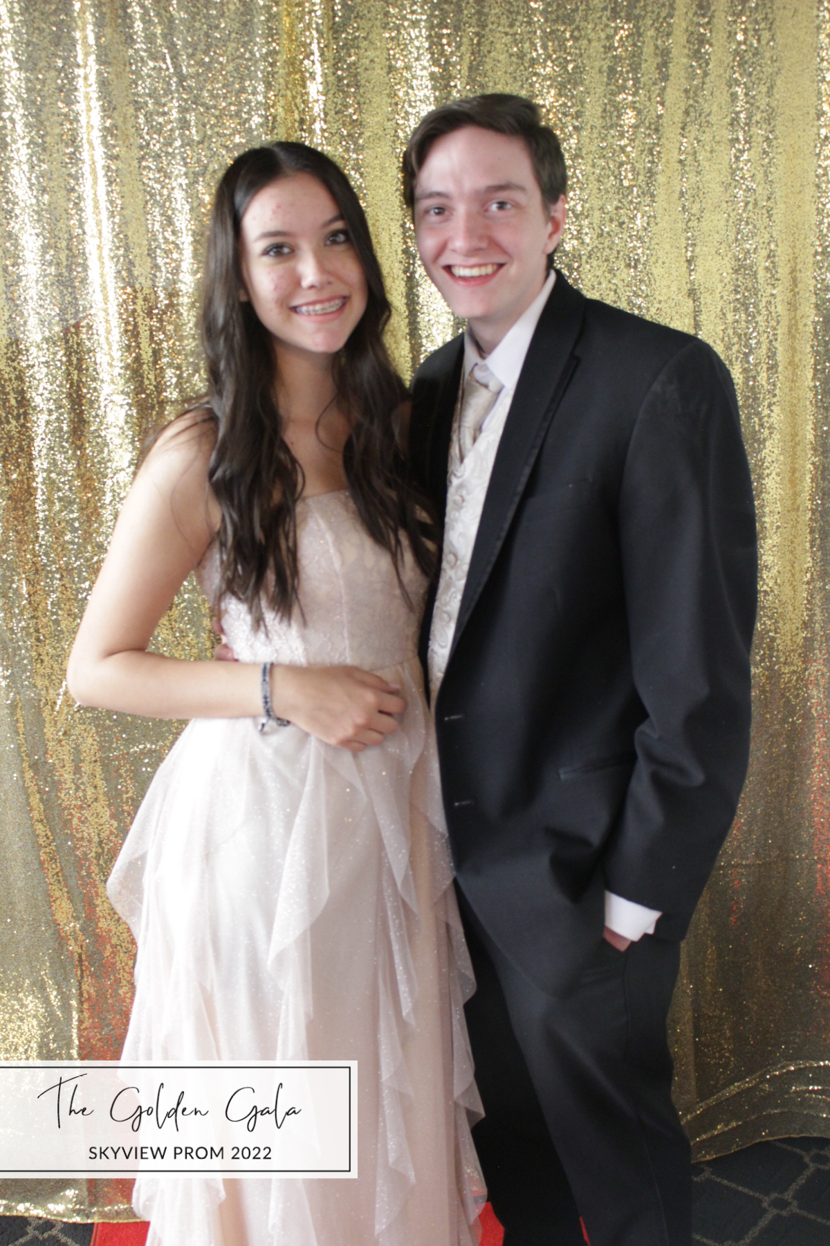 Skyview Prom | View more photos from the event at gallery.photoboothbillings.com/u/PhotoBoothBillings/Skyview-Prom