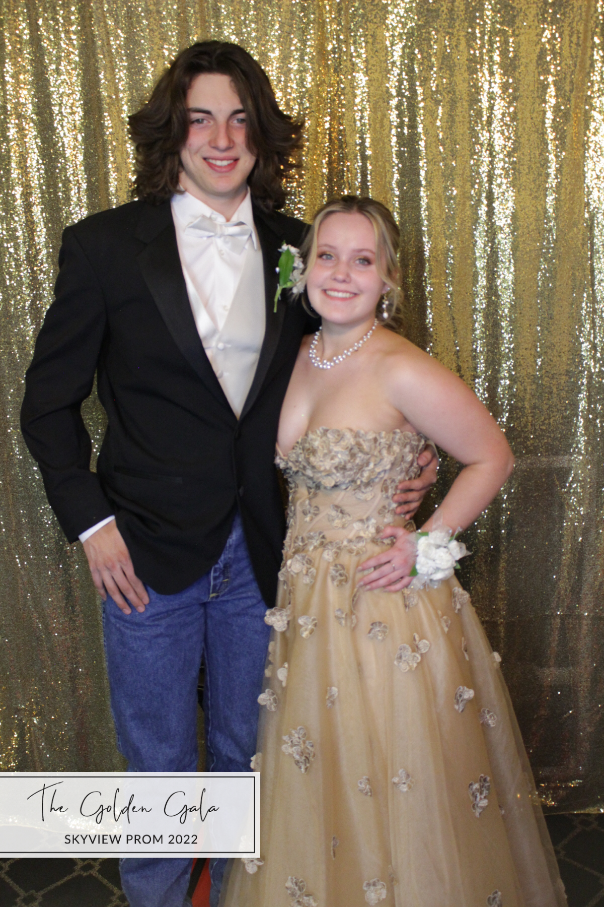 Skyview Prom | View more photos from the event at gallery.photoboothbillings.com/u/PhotoBoothBillings/Skyview-Prom