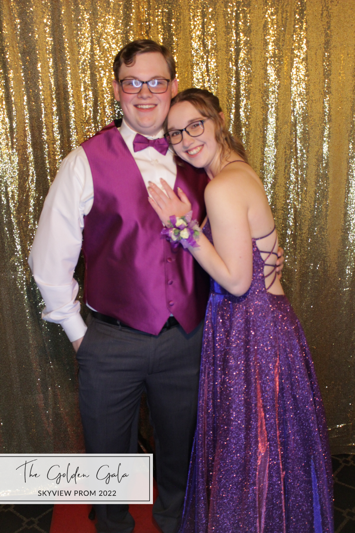 Skyview Prom | View more photos from the event at gallery.photoboothbillings.com/u/PhotoBoothBillings/Skyview-Prom