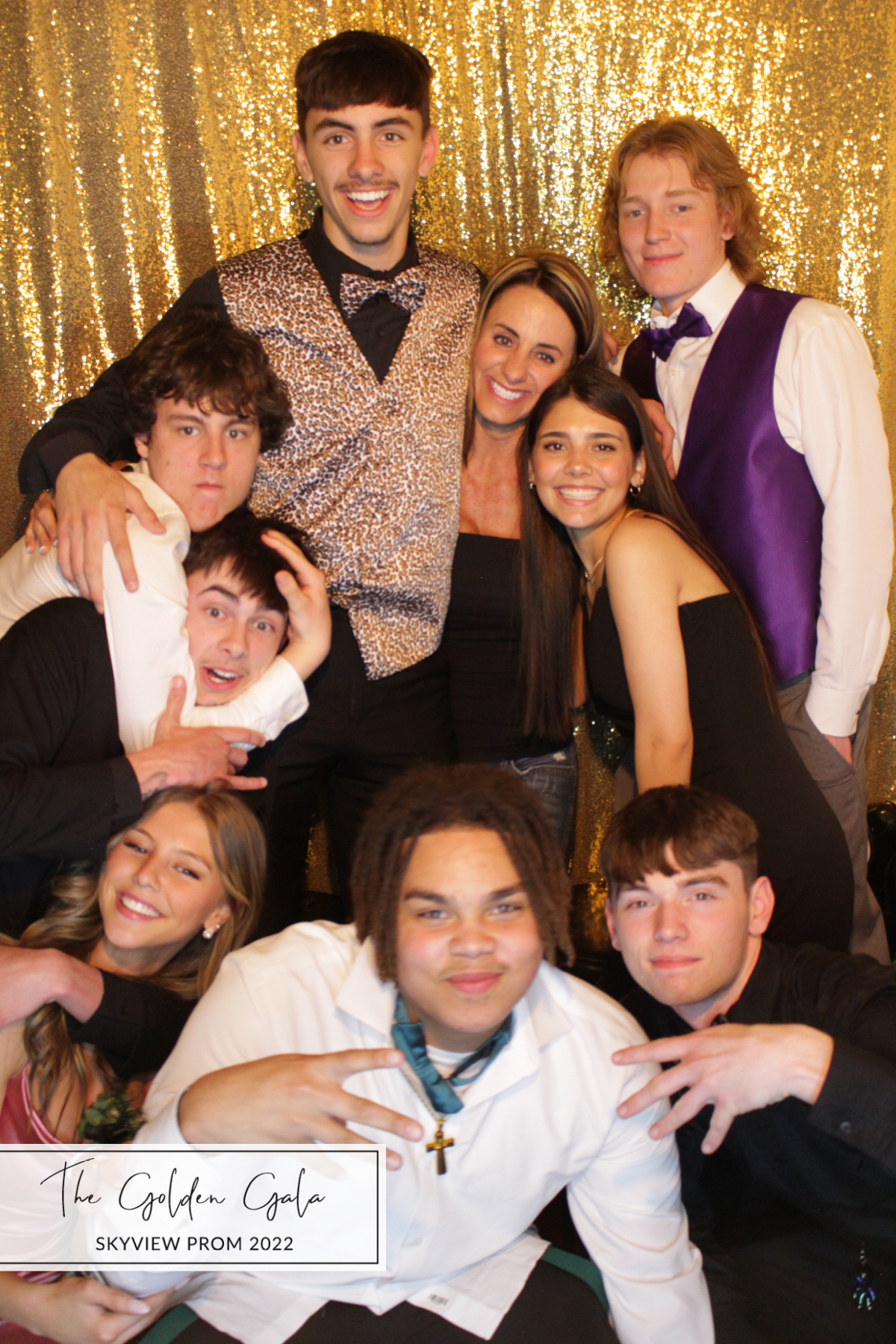 Skyview Prom | View more photos from the event at gallery.photoboothbillings.com/u/PhotoBoothBillings/Skyview-Prom