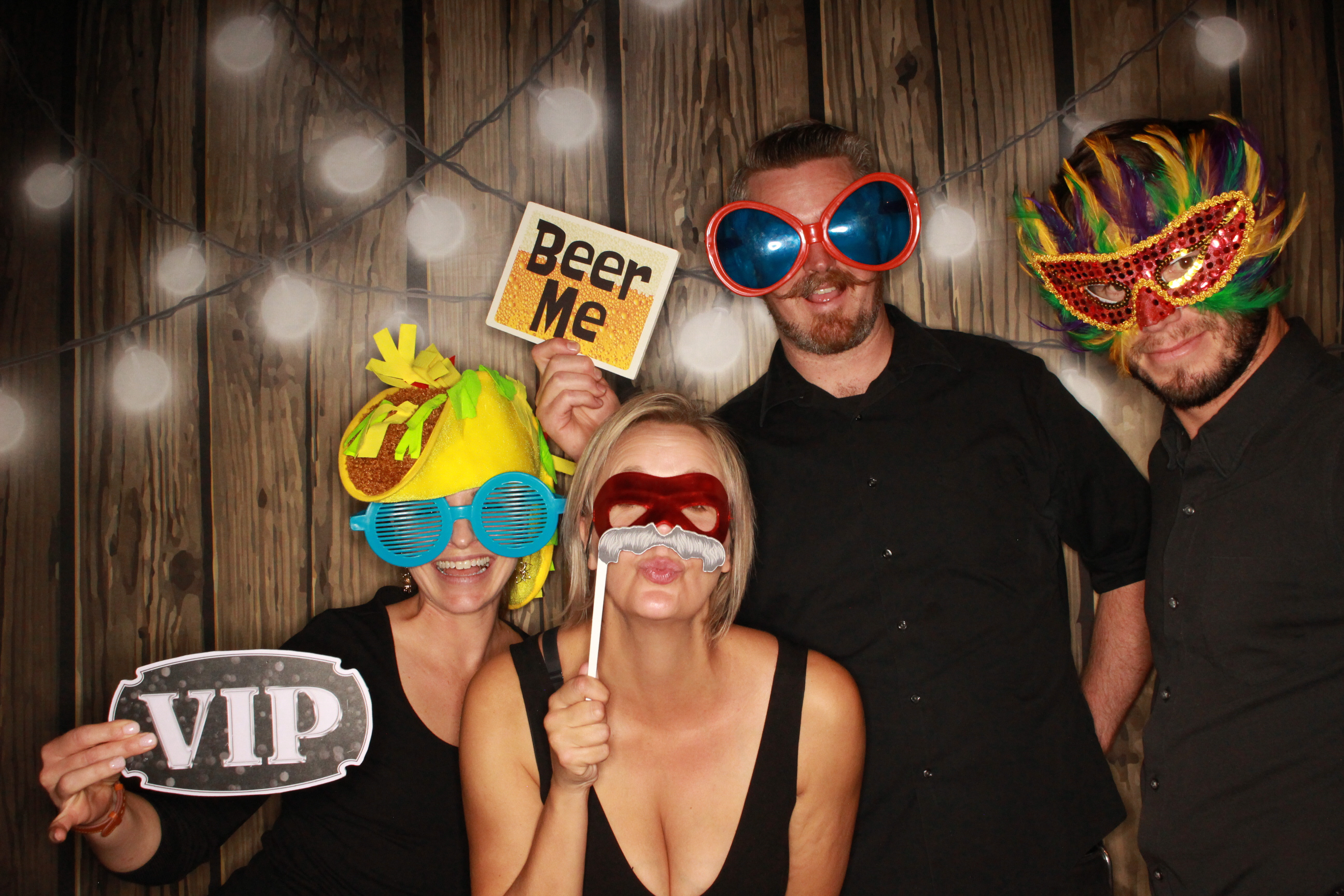 TJ and Kelli's Wedding | View more photos from the event at gallery.photoboothbillings.com/u/PhotoBoothBillings/TJ-and-Kellis-Wedding