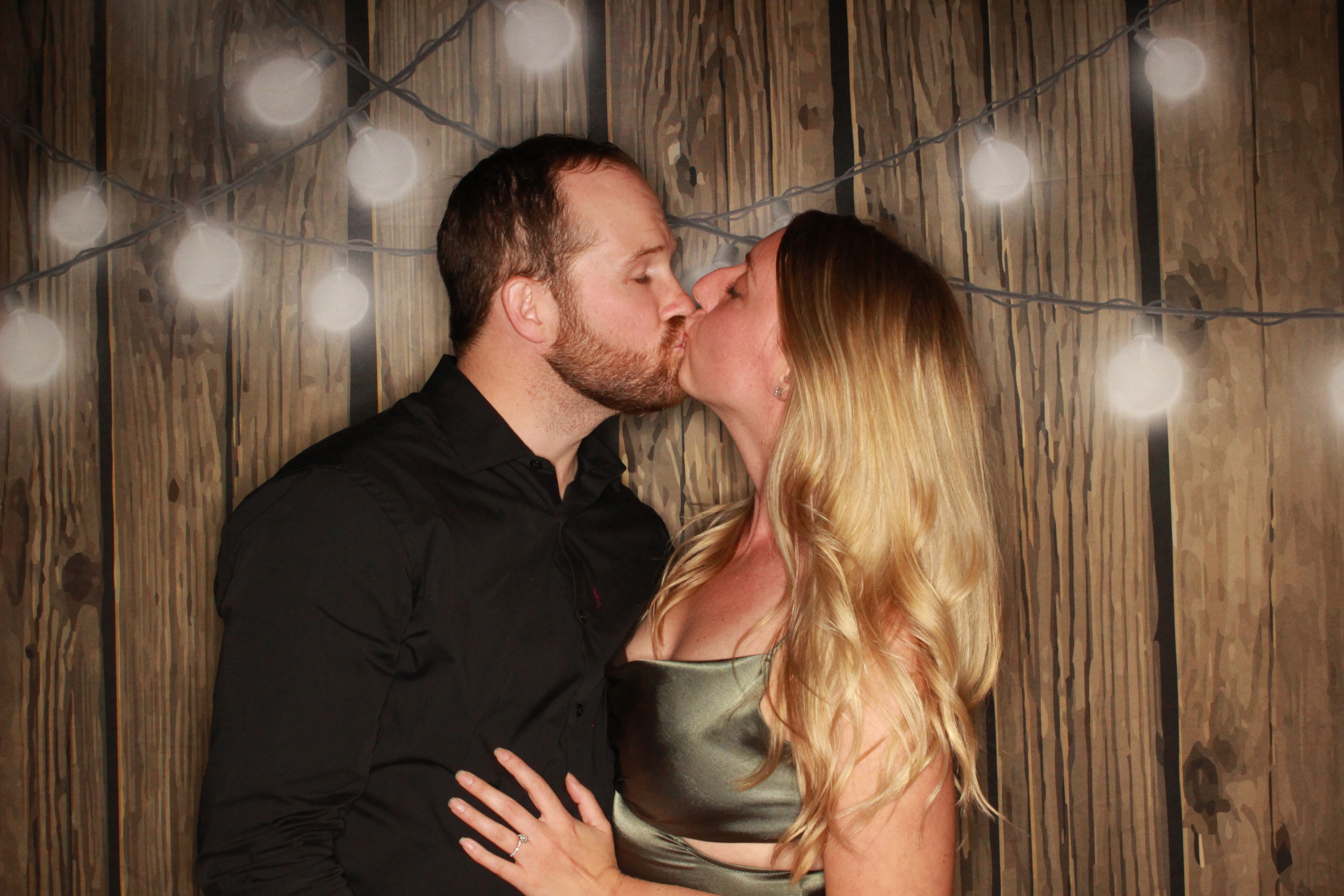 TJ and Kelli's Wedding | View more photos from the event at gallery.photoboothbillings.com/u/PhotoBoothBillings/TJ-and-Kellis-Wedding