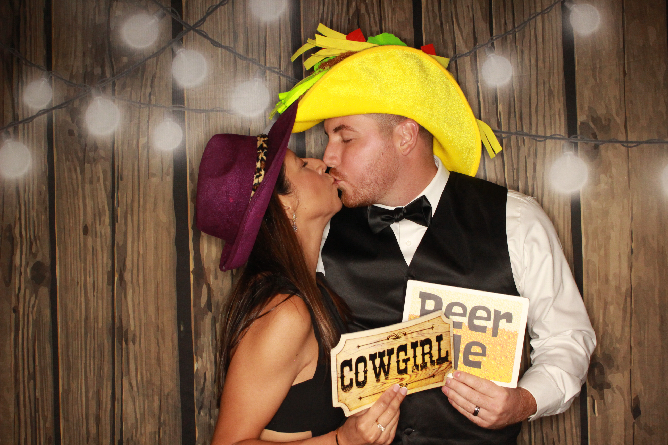 TJ and Kelli's Wedding | View more photos from the event at gallery.photoboothbillings.com/u/PhotoBoothBillings/TJ-and-Kellis-Wedding