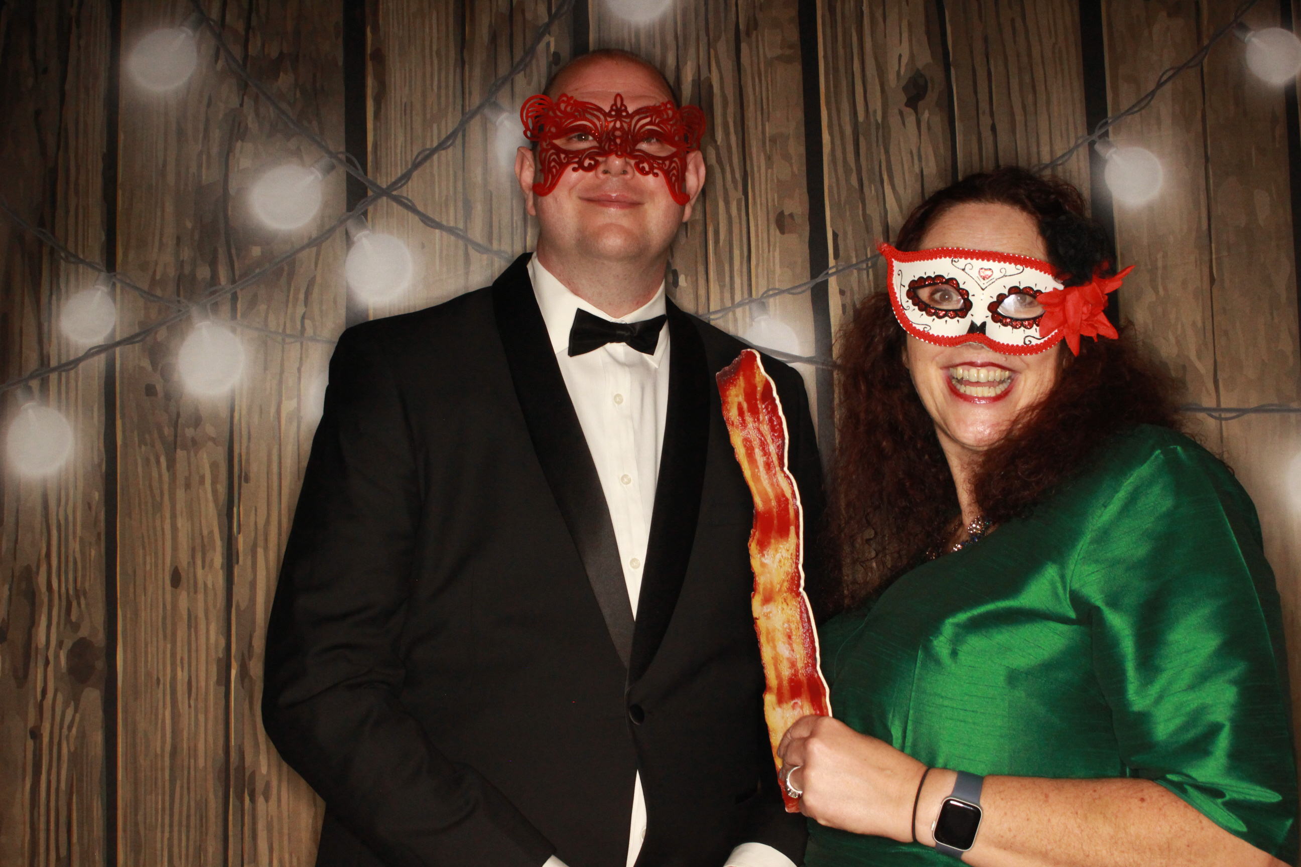TJ and Kelli's Wedding | View more photos from the event at gallery.photoboothbillings.com/u/PhotoBoothBillings/TJ-and-Kellis-Wedding