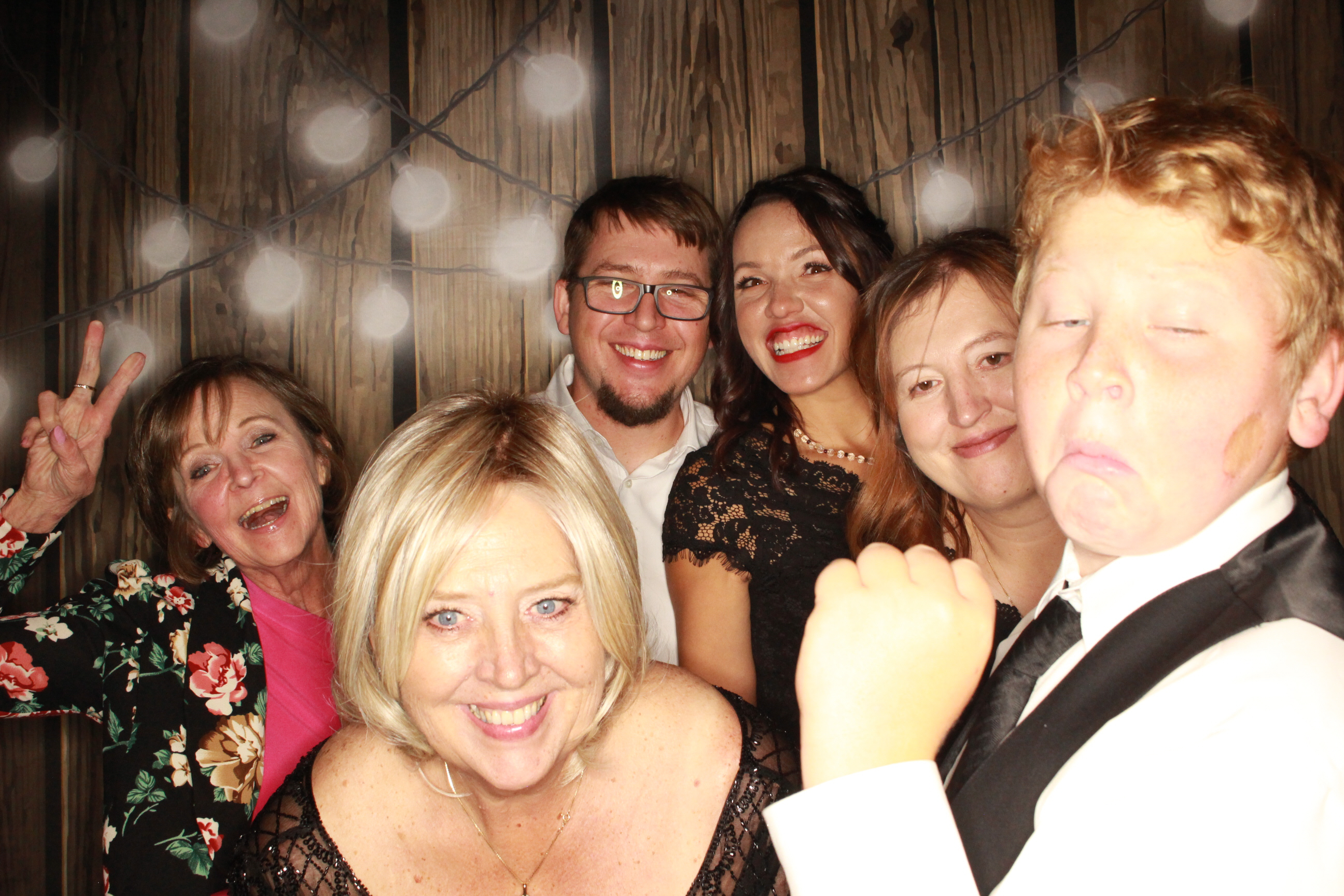TJ and Kelli's Wedding | View more photos from the event at gallery.photoboothbillings.com/u/PhotoBoothBillings/TJ-and-Kellis-Wedding